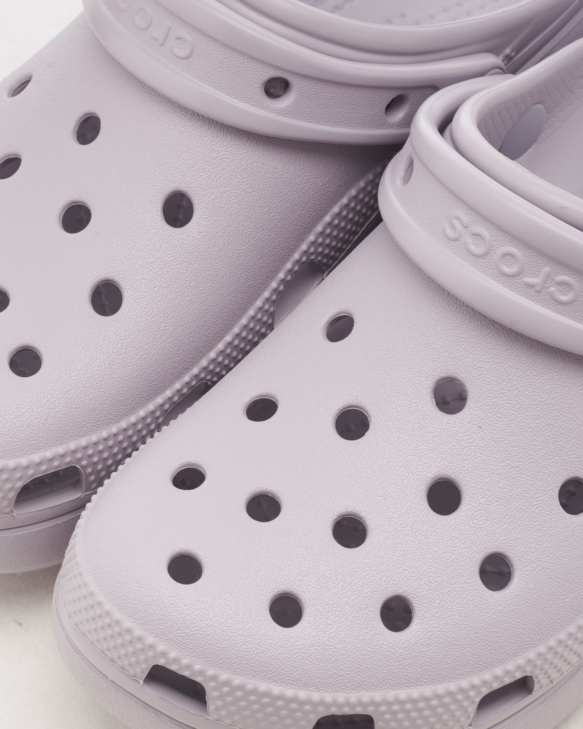 Crocs Women s Classic Platform Clog Lila 206750 5PS FOOTDISTRICT