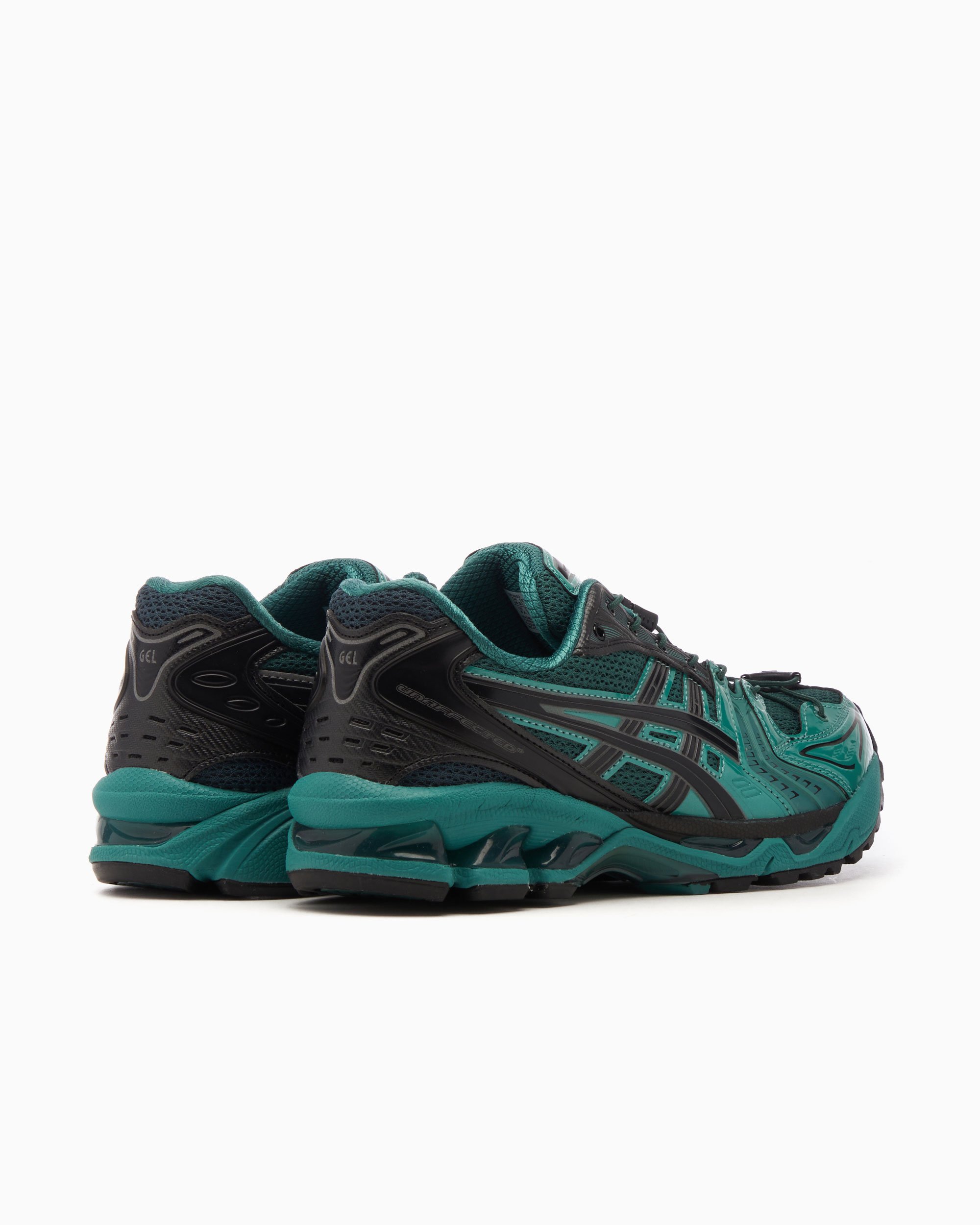 Asics gel hot sale venture vs kayano