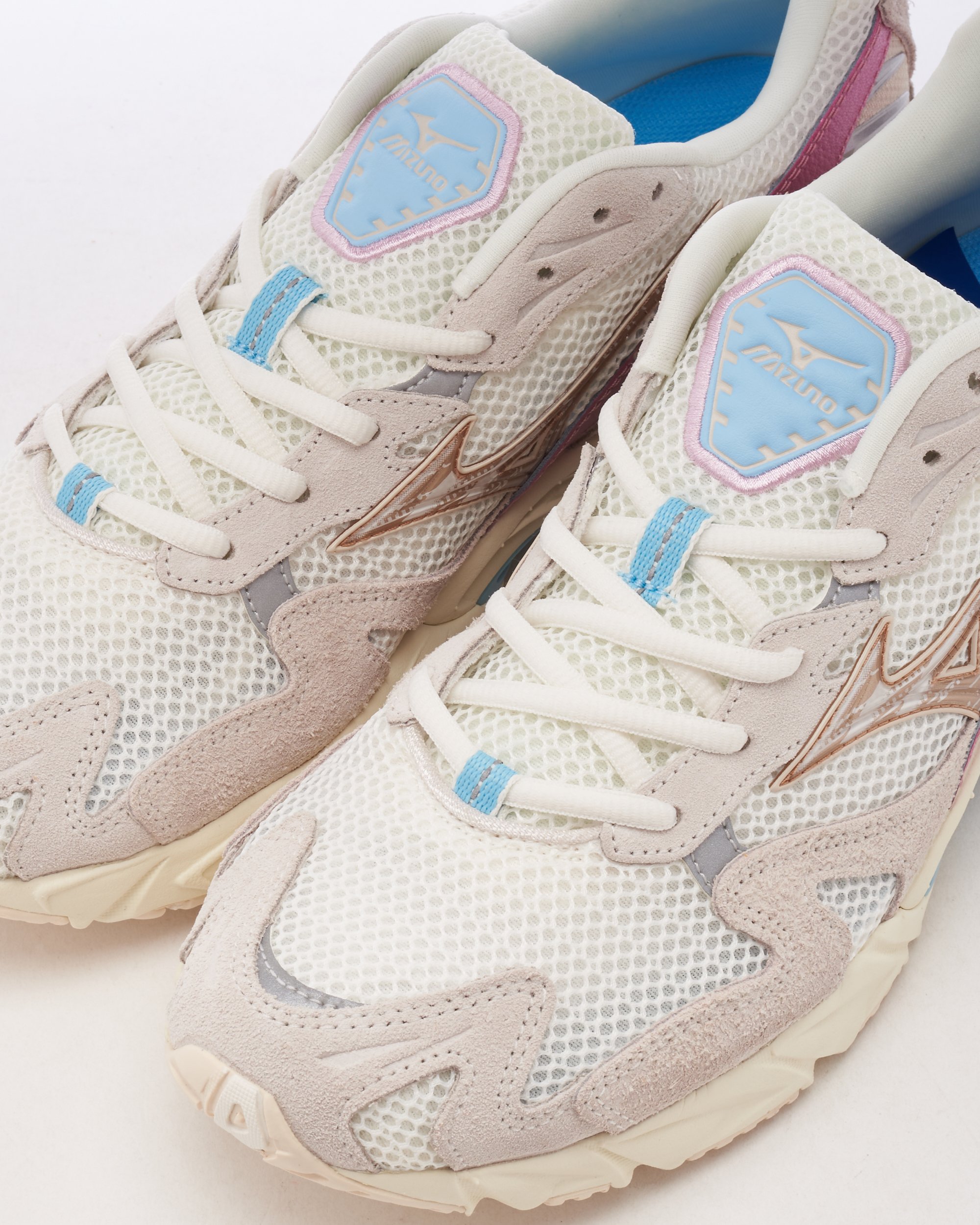 激安な Mizuno Wave Rider 10 Kosei Beige D1GA2428-01 | FOOTDISTRICT パンツ