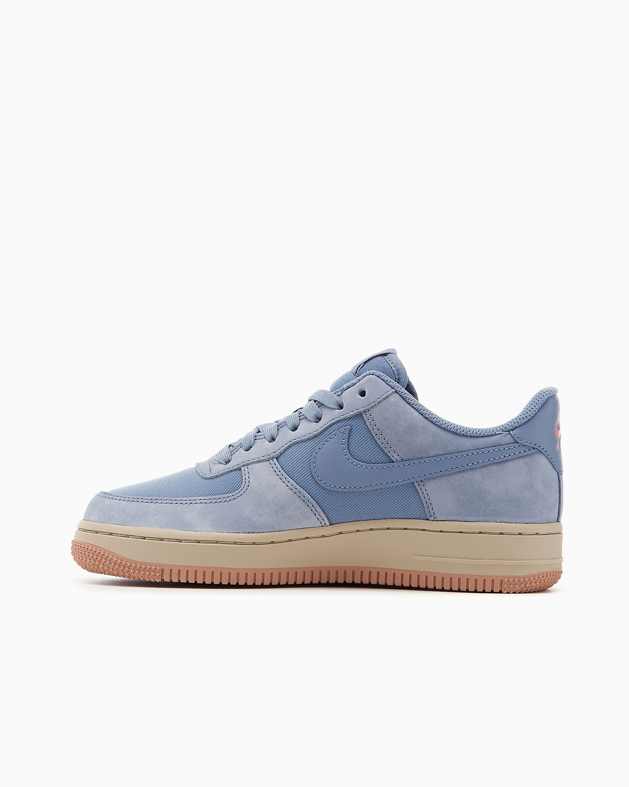 Nike air force 1 07 baby blue sales