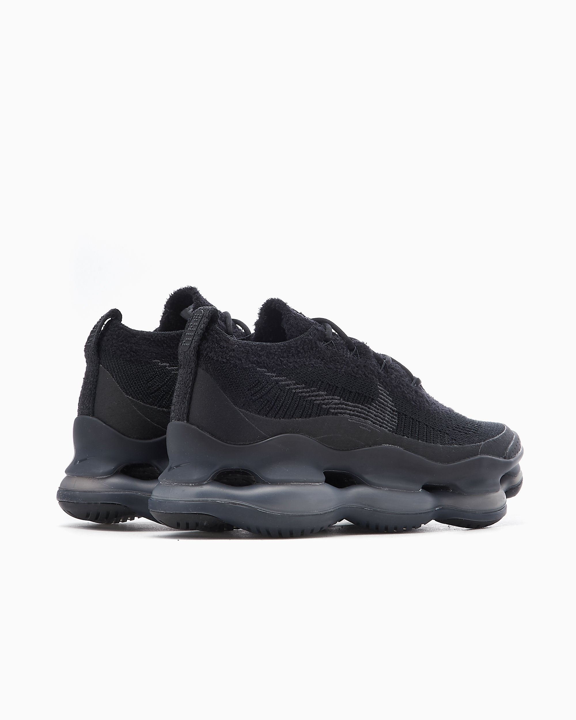 Nike Women s Air Max Scorpion Flyknit Triple Black Zwart DJ4702 002 FOOTDISTRICT