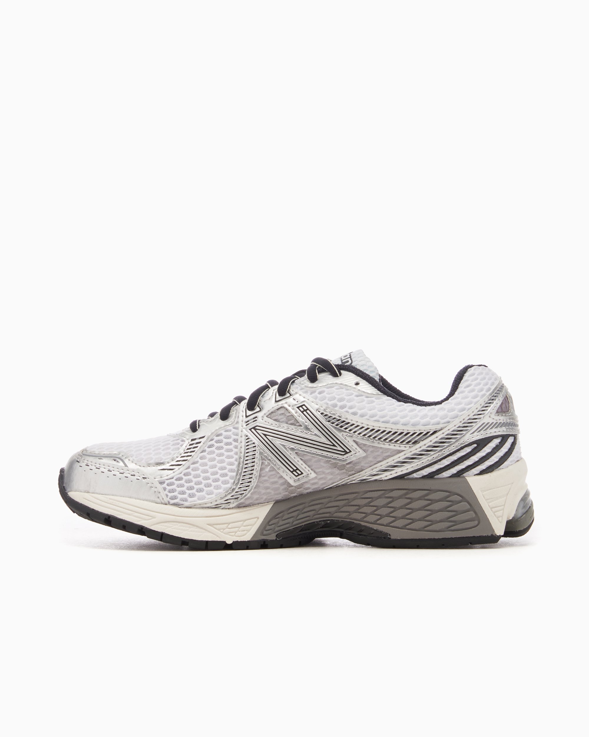 New balance ml720 hotsell v2