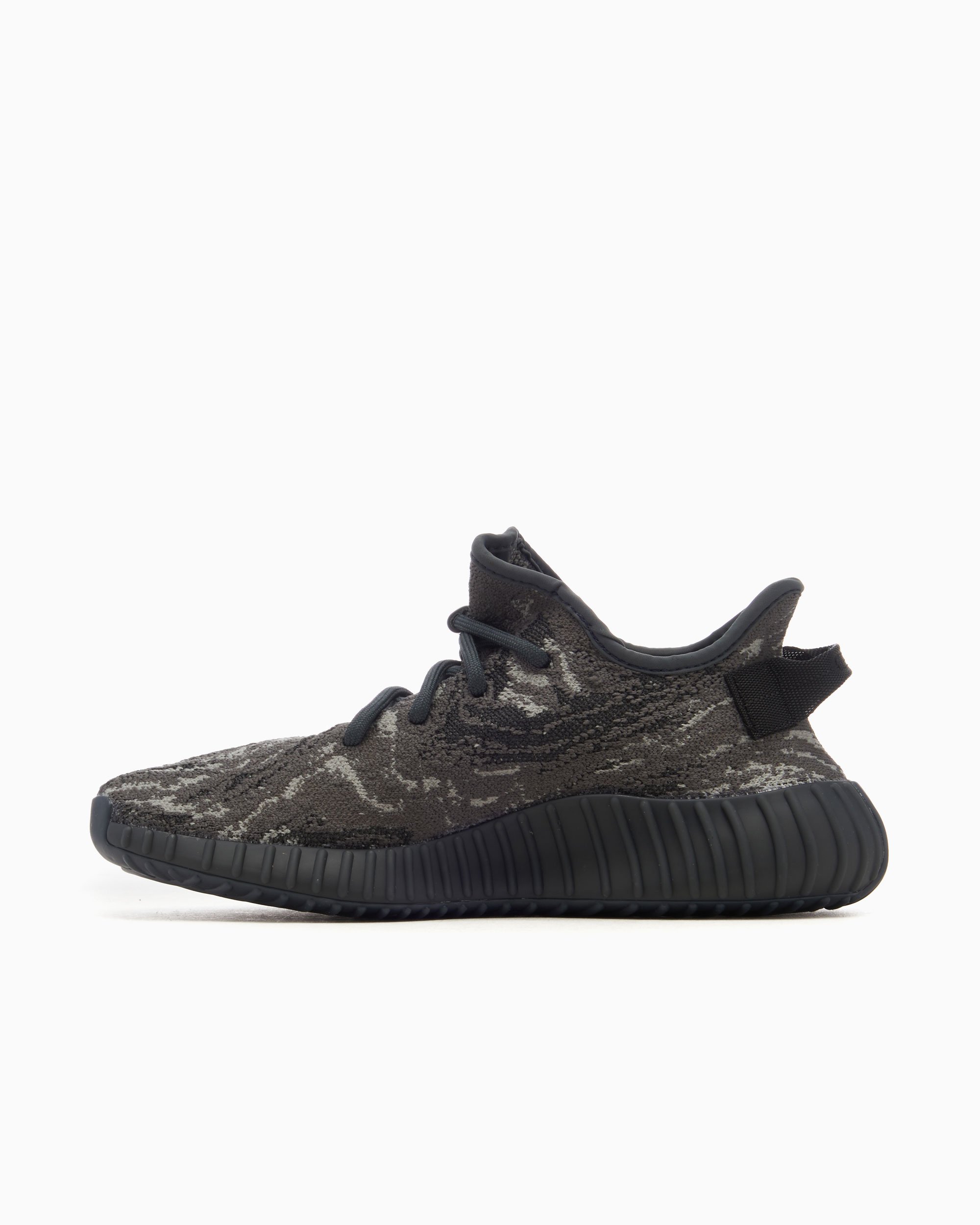 adidas Yeezy Boost 350 V2 MX Dark Salt Cinza ID4811 FOOTDISTRICT