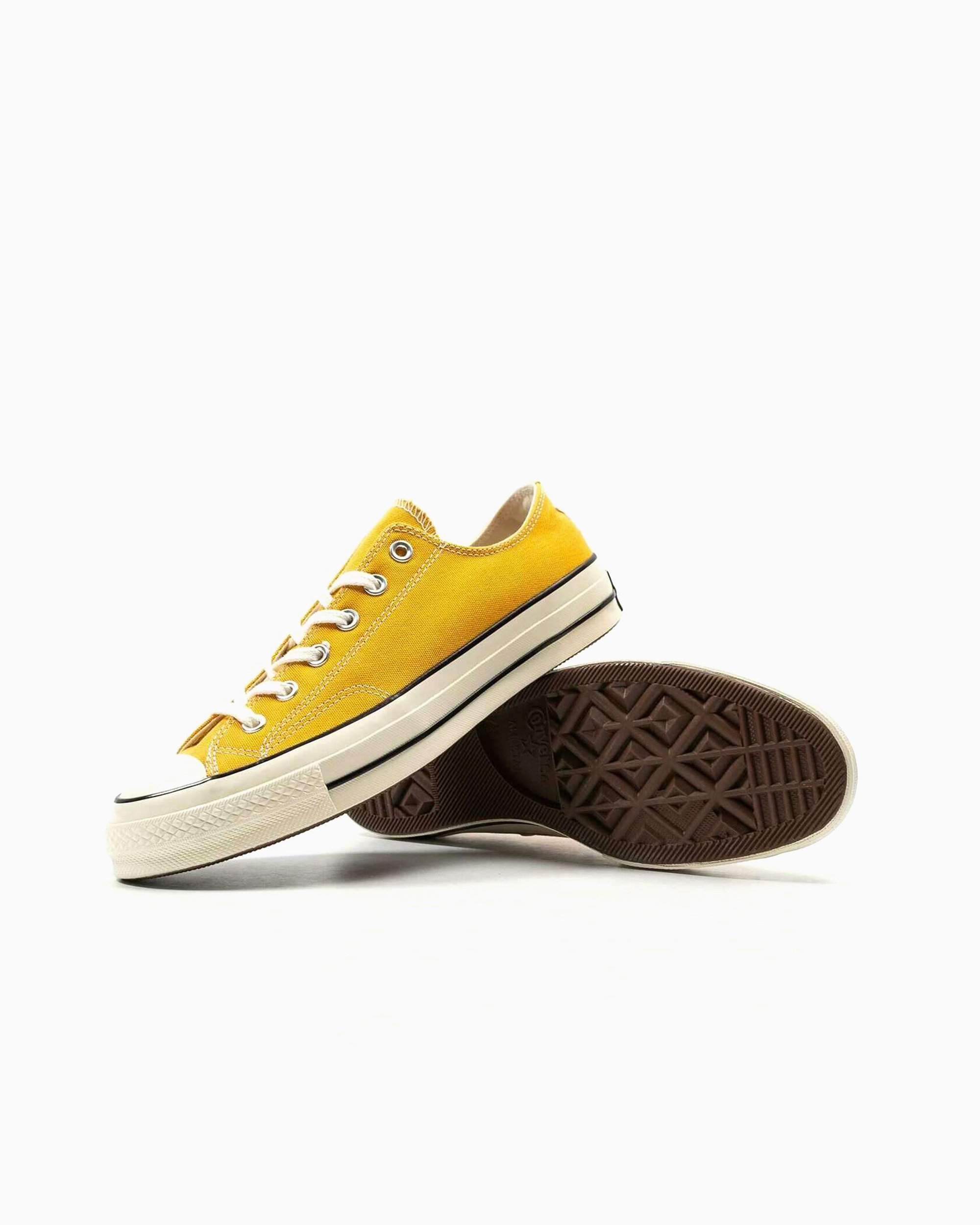 Converse low amarillo discount