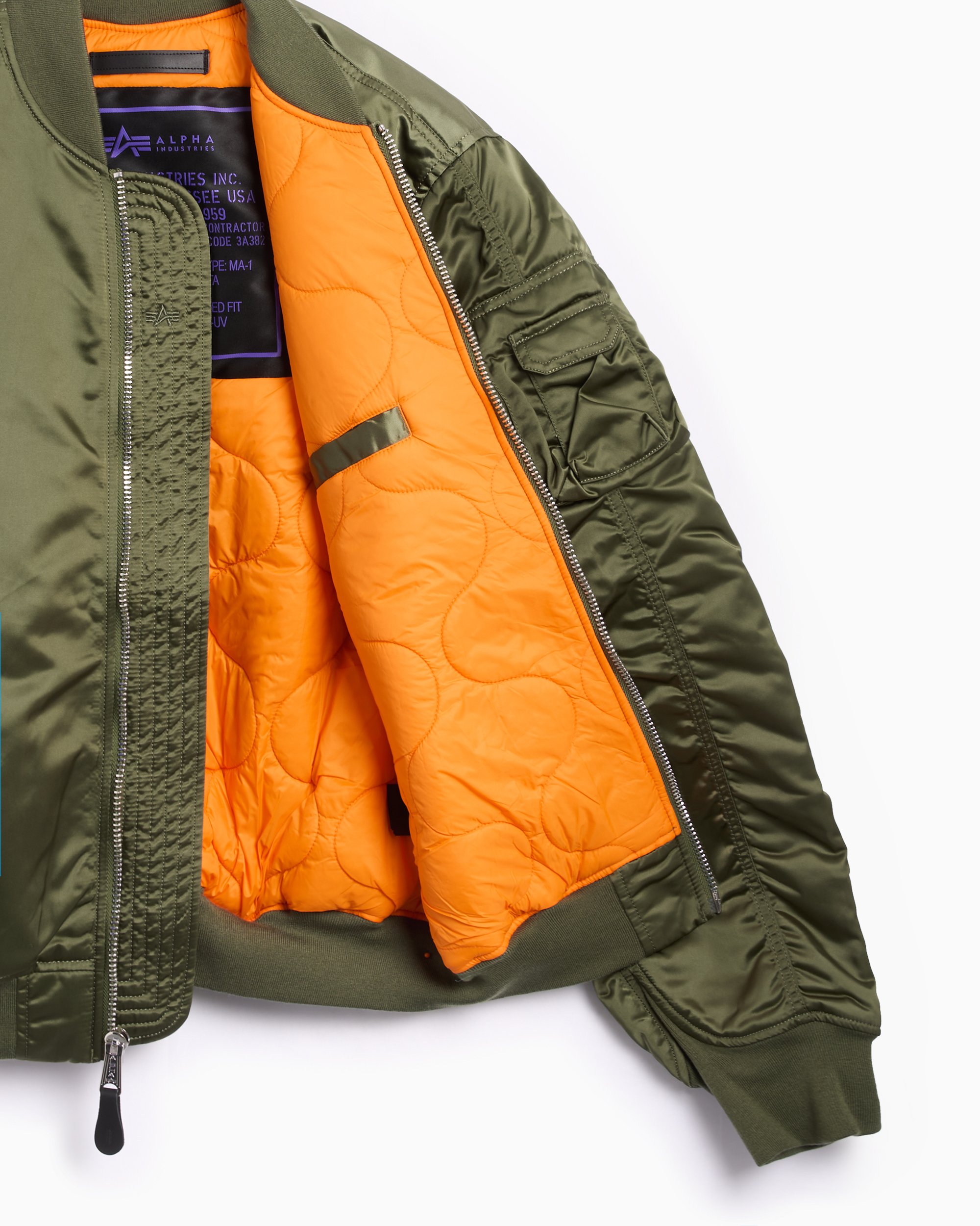 Alpha Industries MA 1 Unisex UV Bomber Jacket Verde 146115UV 01 FOOTDISTRICT
