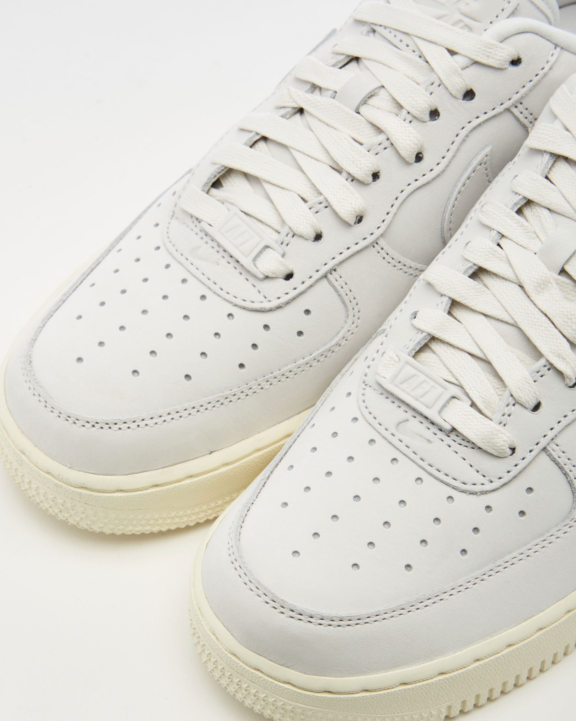 Air force sales dna lv8