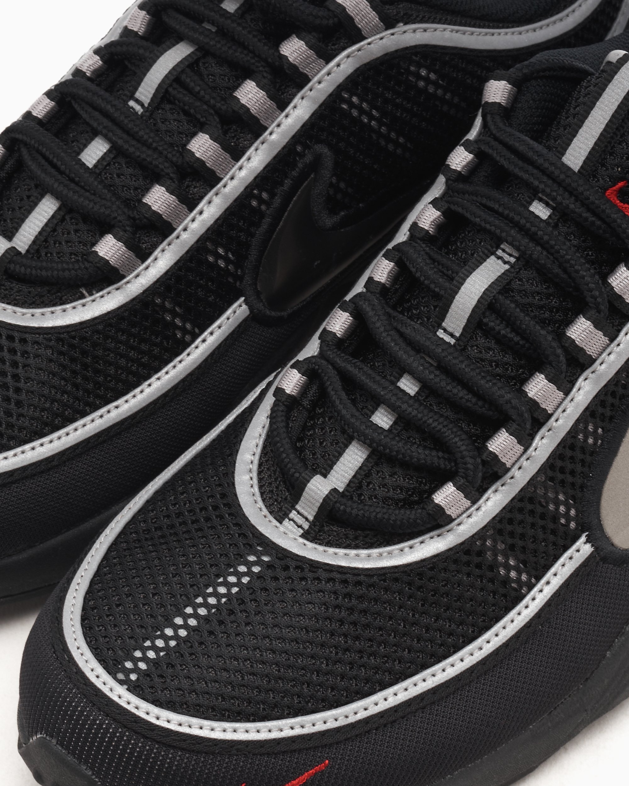 nike spiridon black white