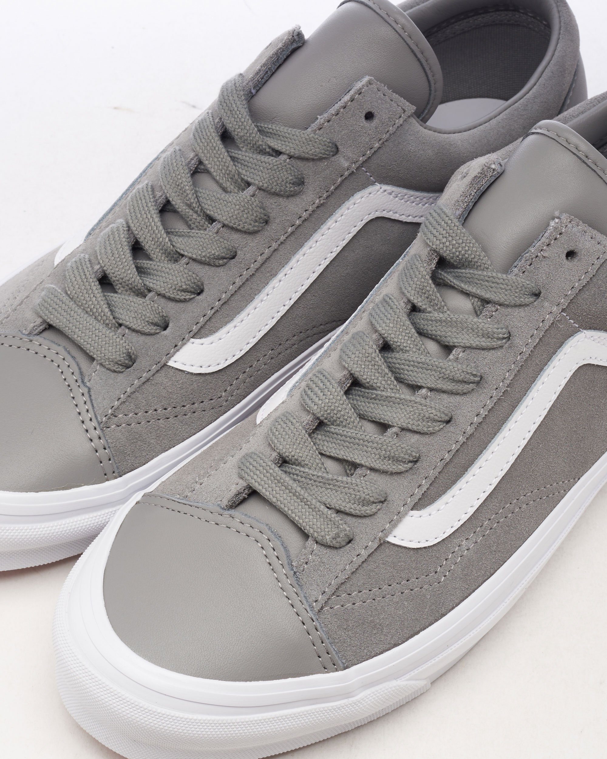 Vans OG Style 36 LX Gris VN000C4RC0O1 FOOTDISTRICT