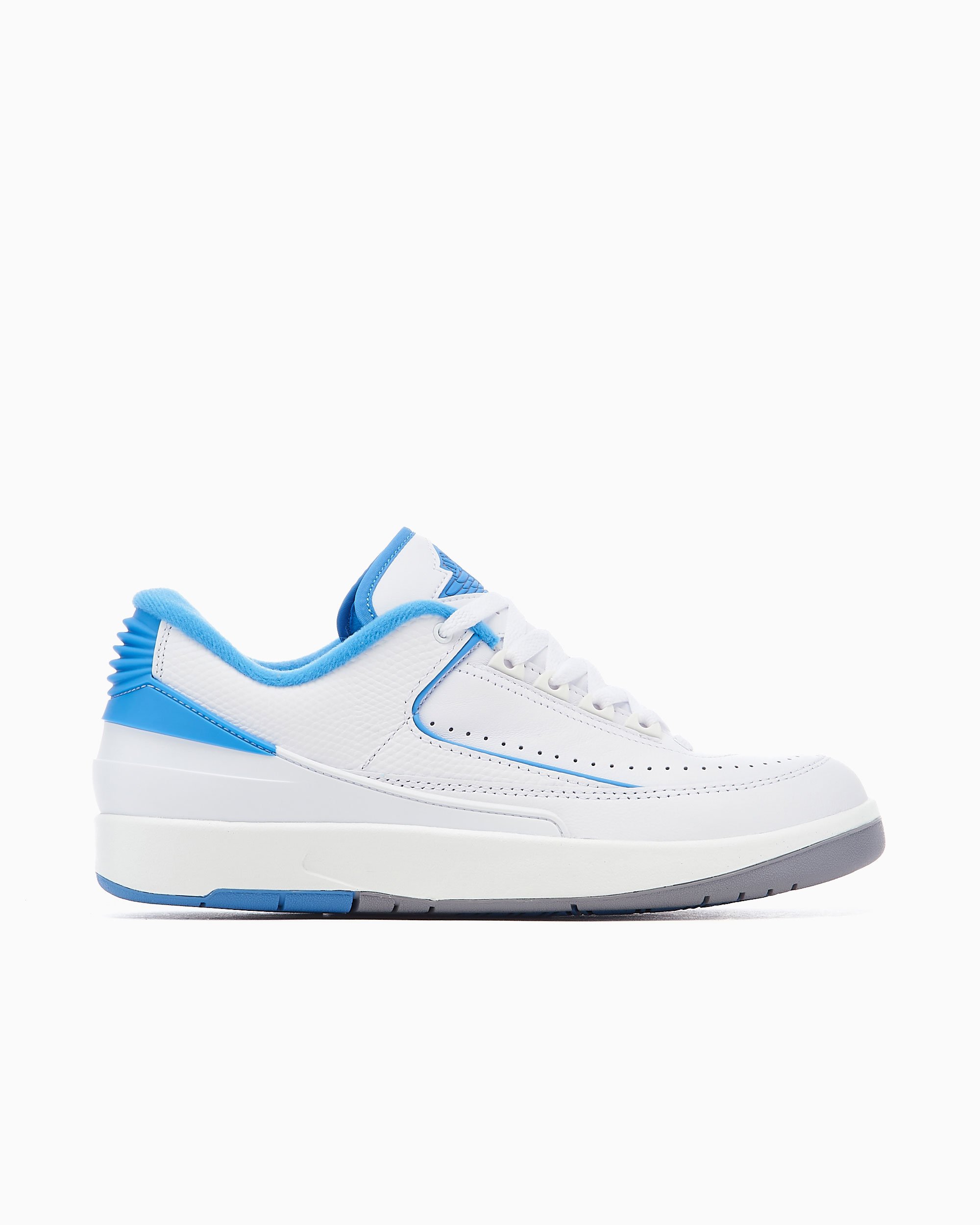 Air Jordan 2 Retro Low UNC University Blue White DV9956 104 FOOTDISTRICT
