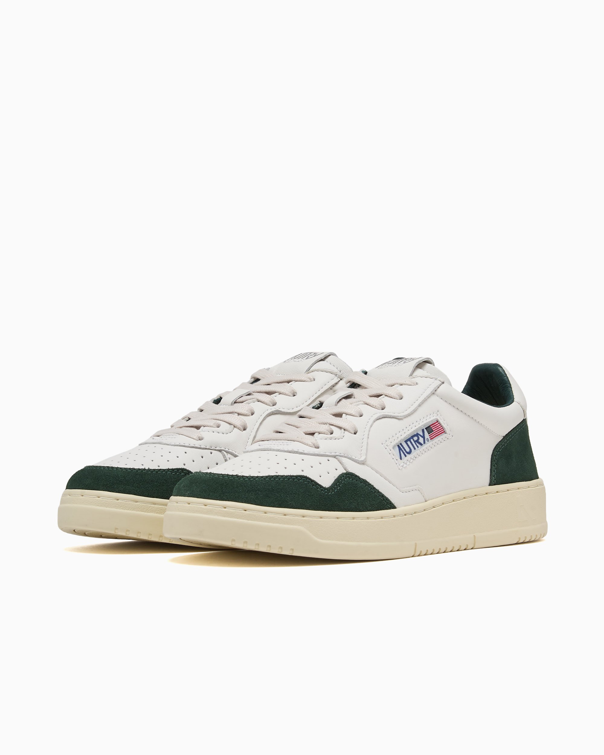Autry Medalist Low White AULMGS42 | FOOTDISTRICT
