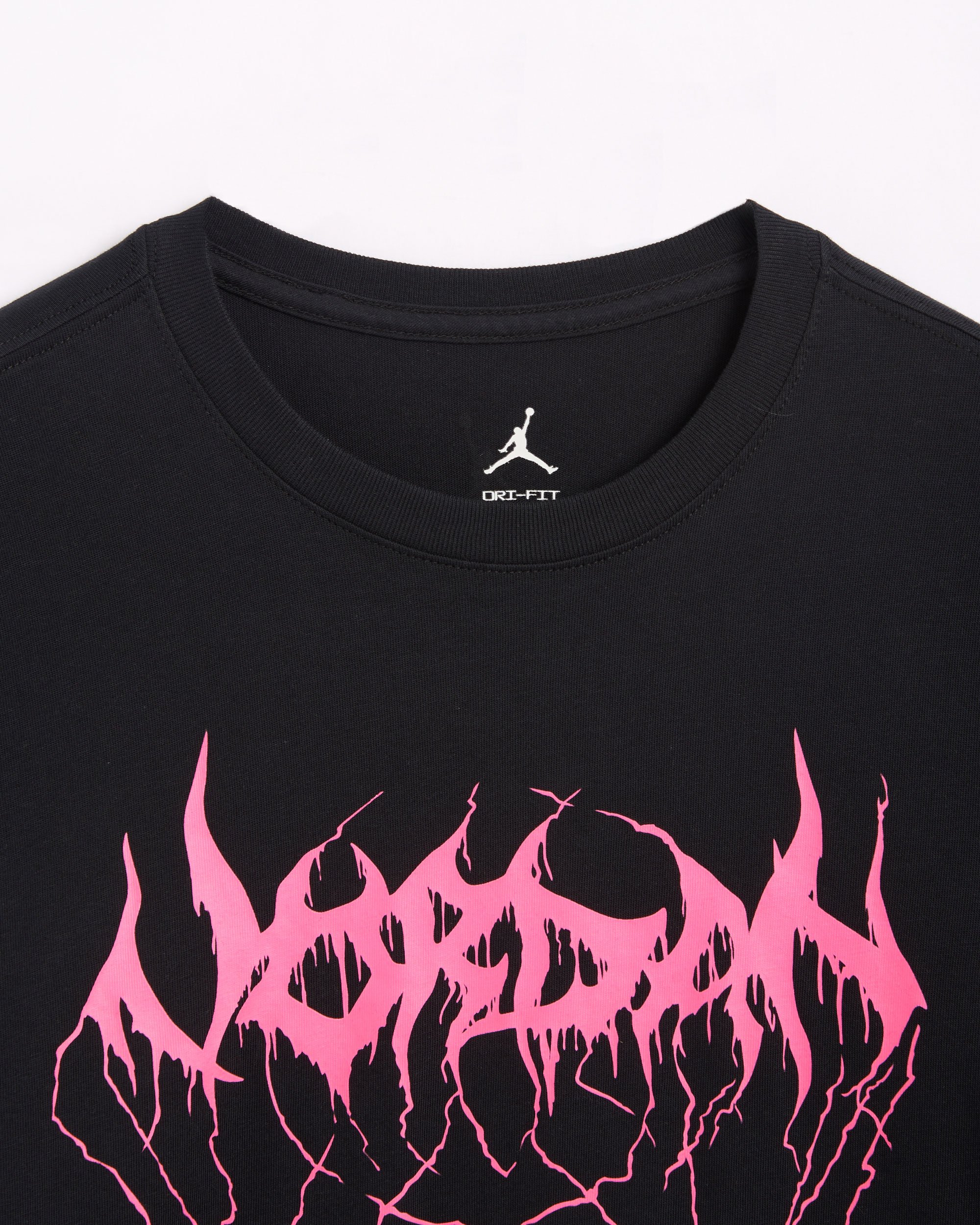 Pink black and white jordan shirt deals