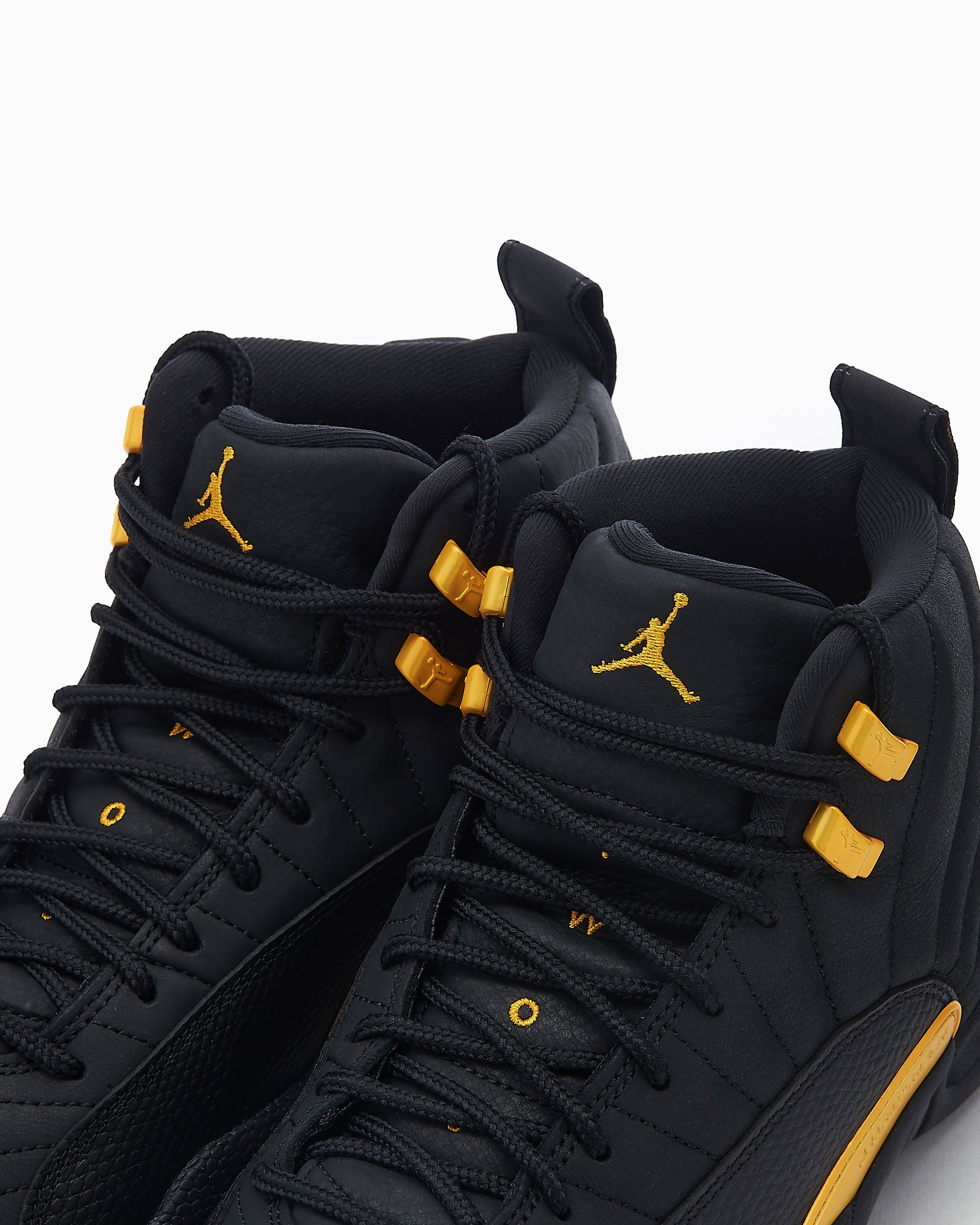 12 retro black top