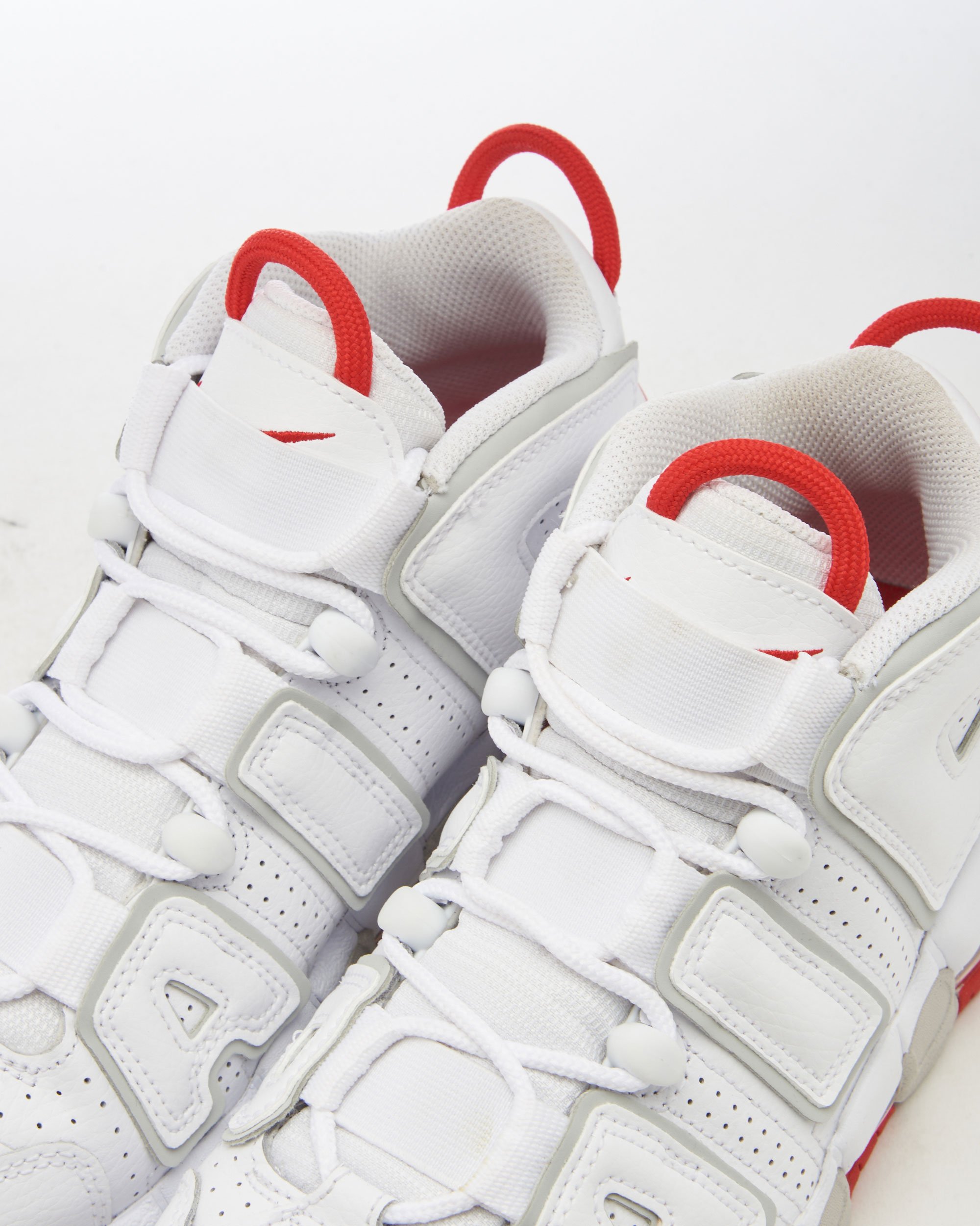 Nike Air More Uptempo '96 White DX8965-100| FOOTDISTRICT