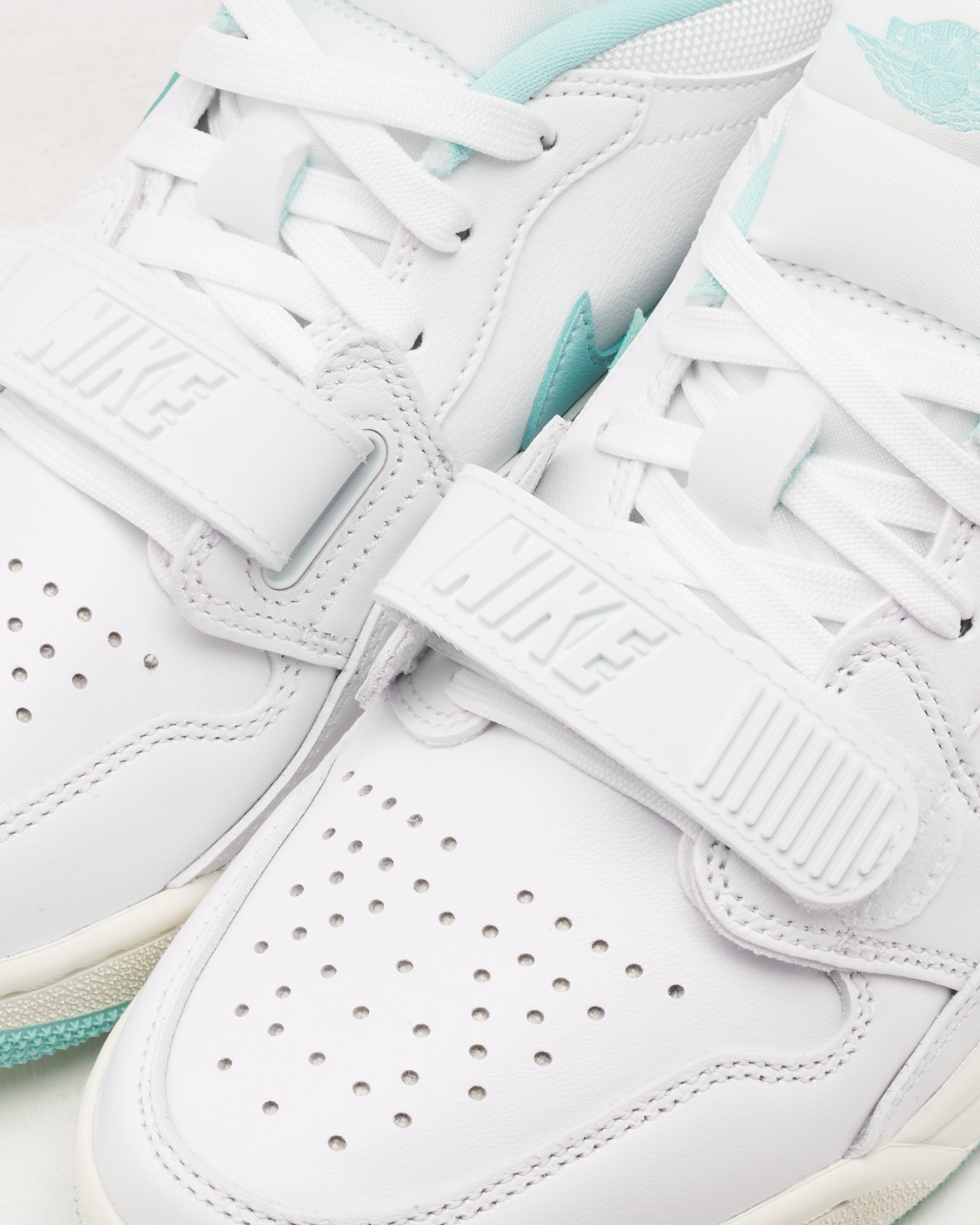Air jordan legacy 312 women's sales