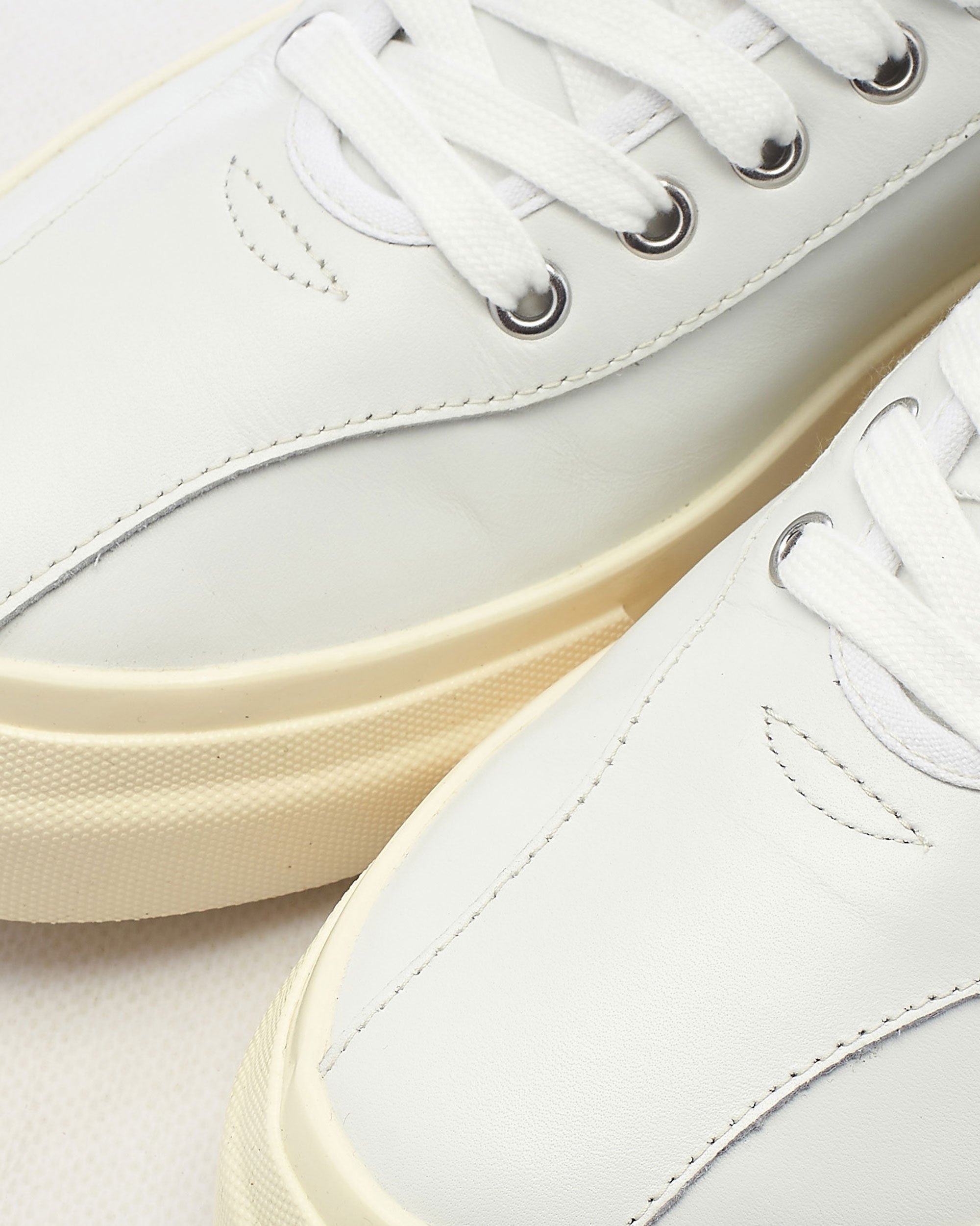Dellow leather white best sale