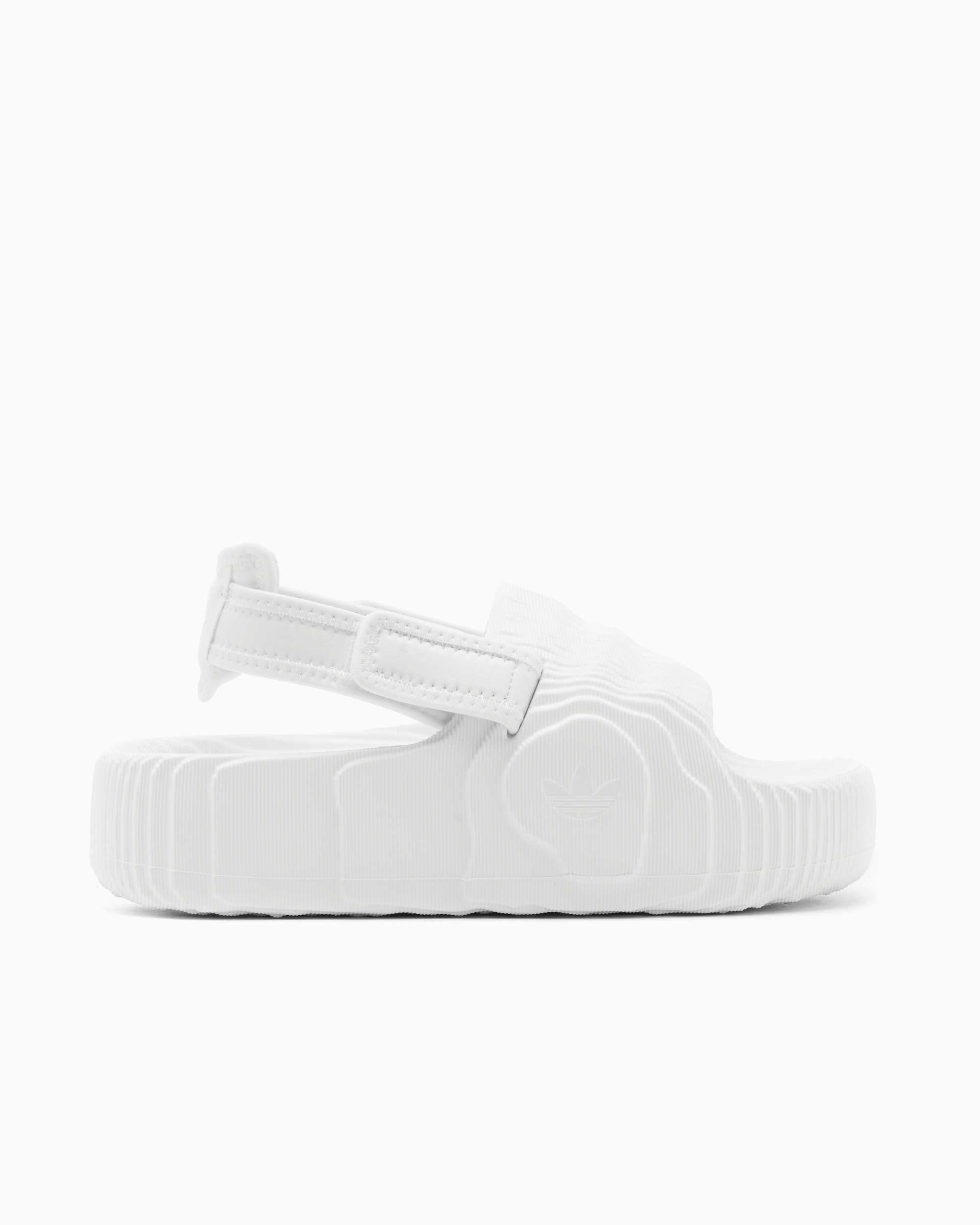 adidas Originals Women s Adilette 22 XLG WeiB IG5749 FOOTDISTRICT