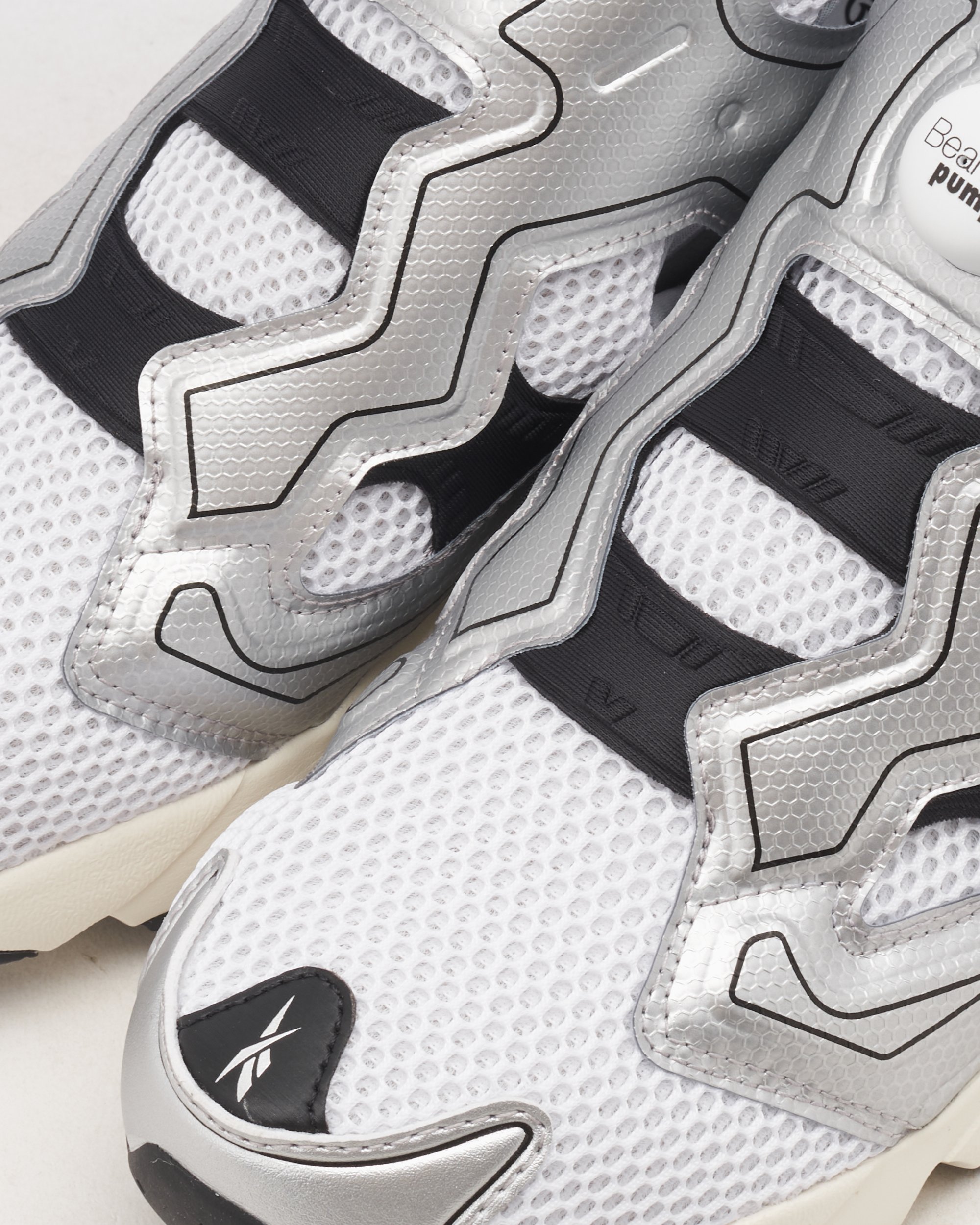 Reebok x BEAMS Instapump Fury 94 Silberfarben RMIA04SC99LEA0030109 FOOTDISTRICT