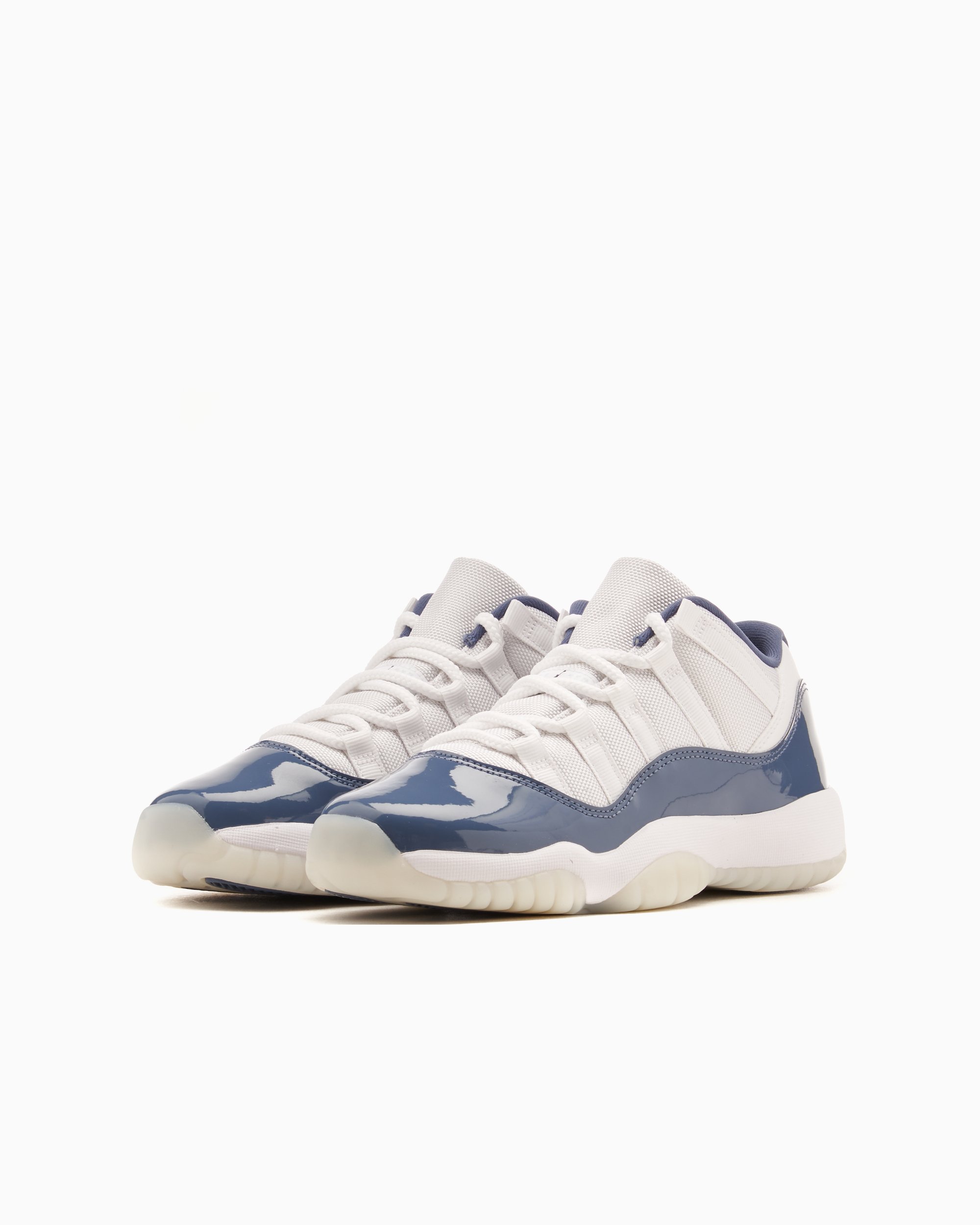 Jordan 11 blue gum sole top