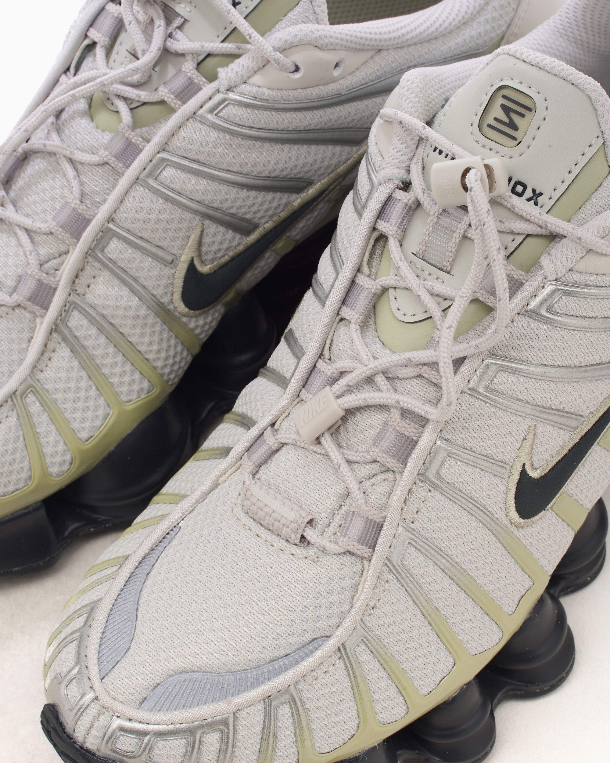 Nike Women's Shox TL White FV0939-002 | FOOTDISTRICT