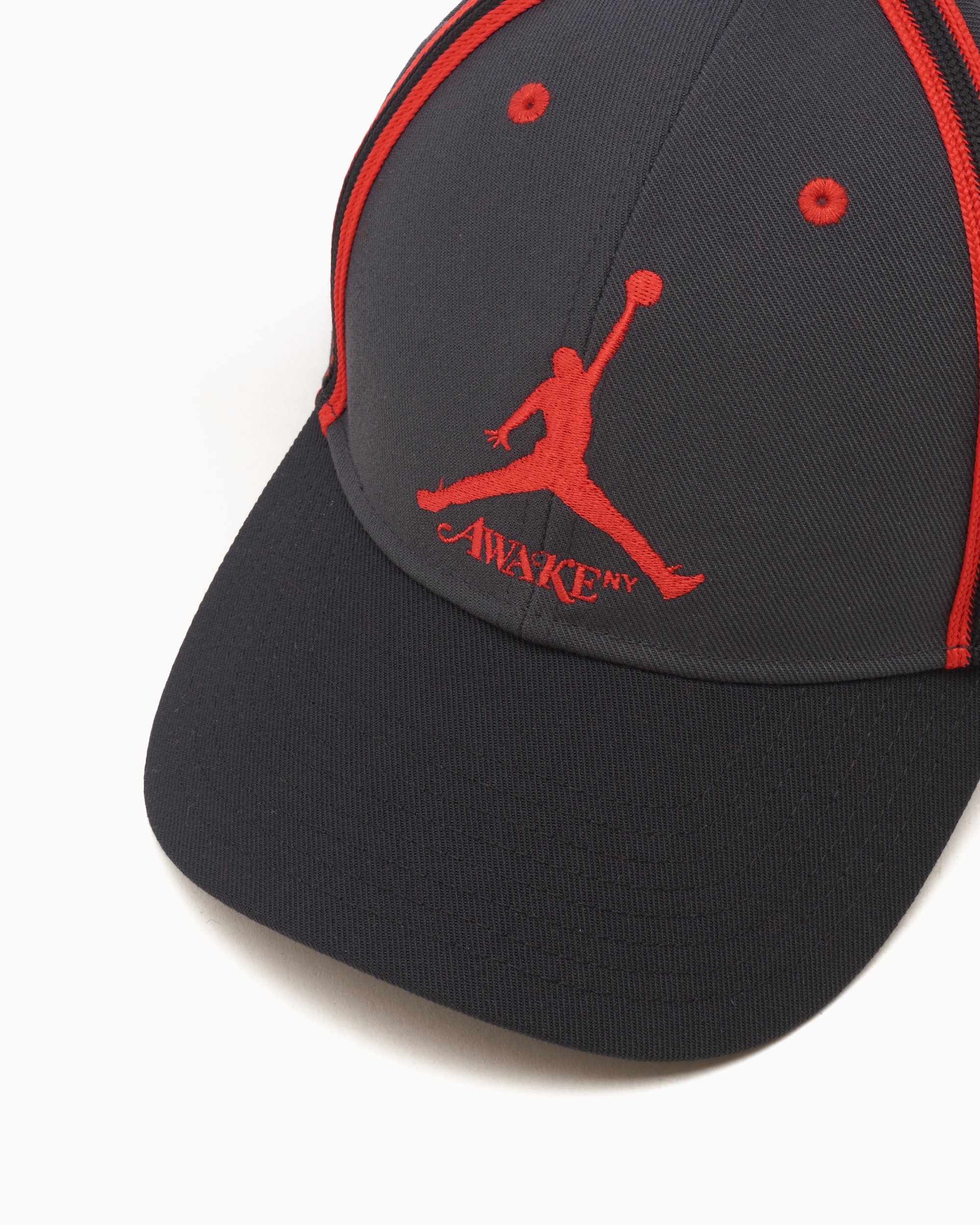 Jordan x Awake NY Club S FB Unisex Cap Grigio FZ0625 070 FOOTDISTRICT