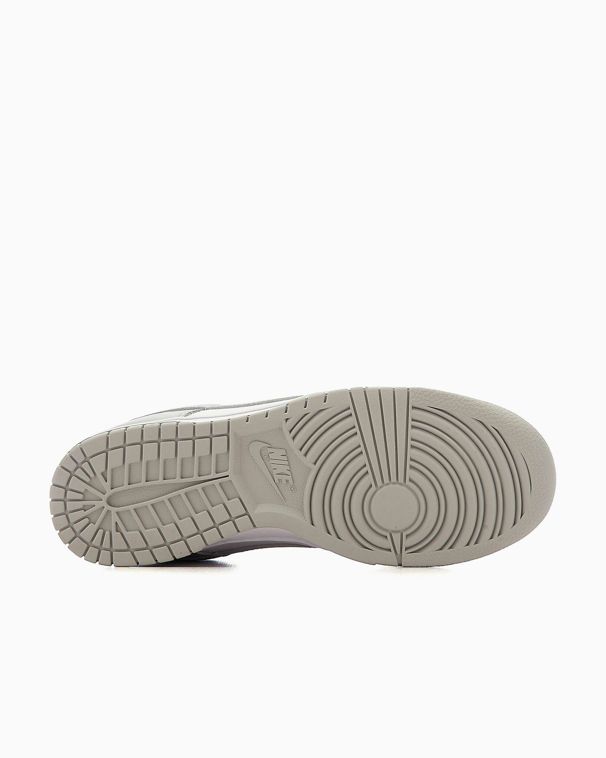 Nike shoes with colorful bottom sales