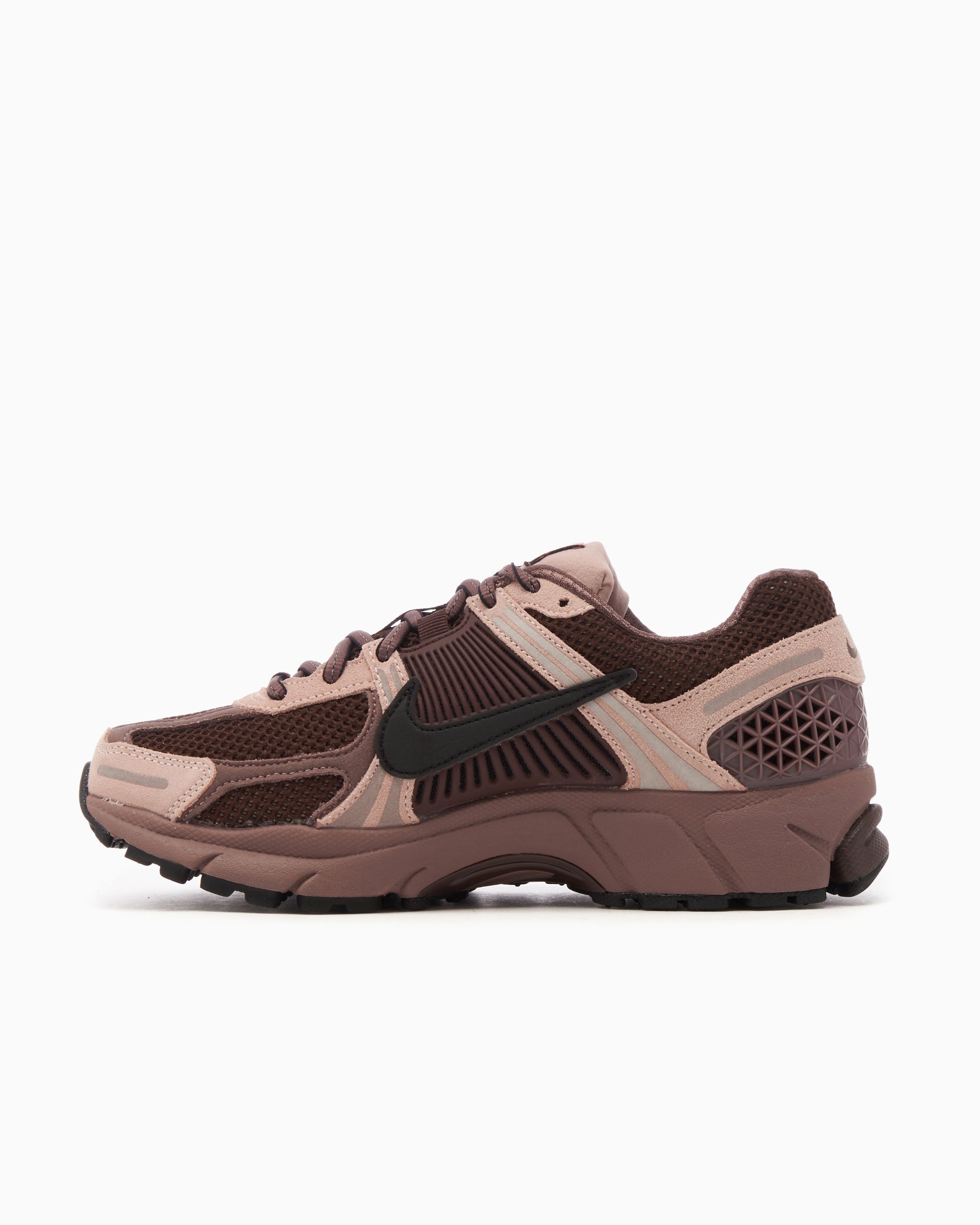 Nike Women s Zoom Vomero 5 Plum Eclipse Marron FV1166 200 FOOTDISTRICT