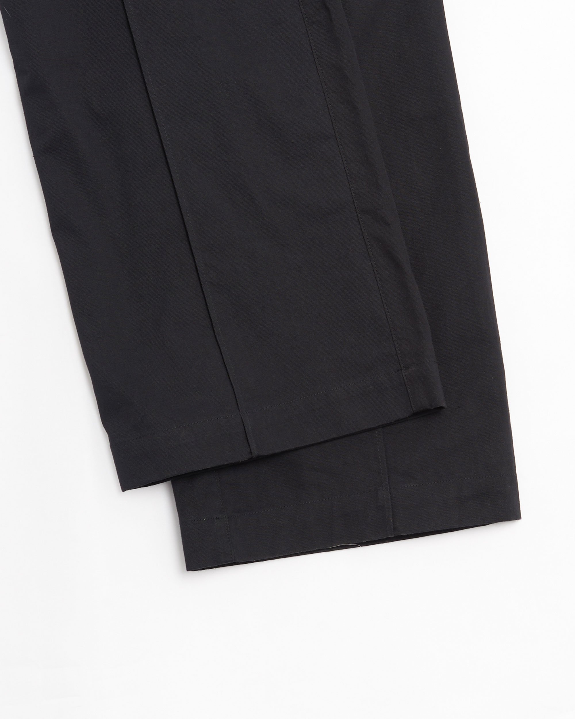 adidas Originals Women s Chino Pants Schwarz IK5998 FOOTDISTRICT