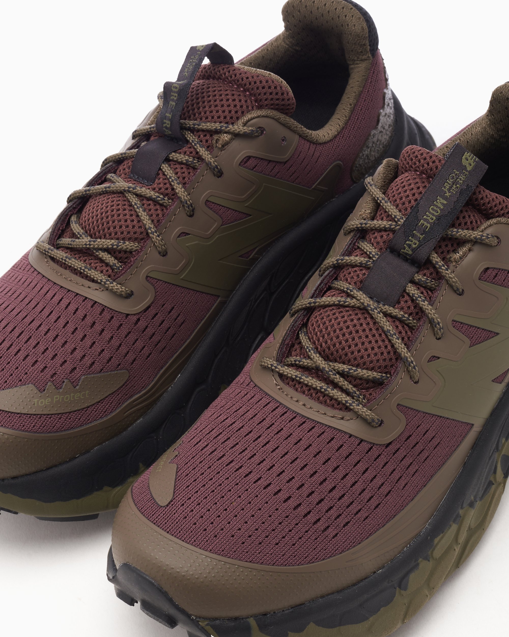 New Balance Fresh Foam More Trail V3 Vibram Burgundy MTMORNAD FOOTDISTRICT