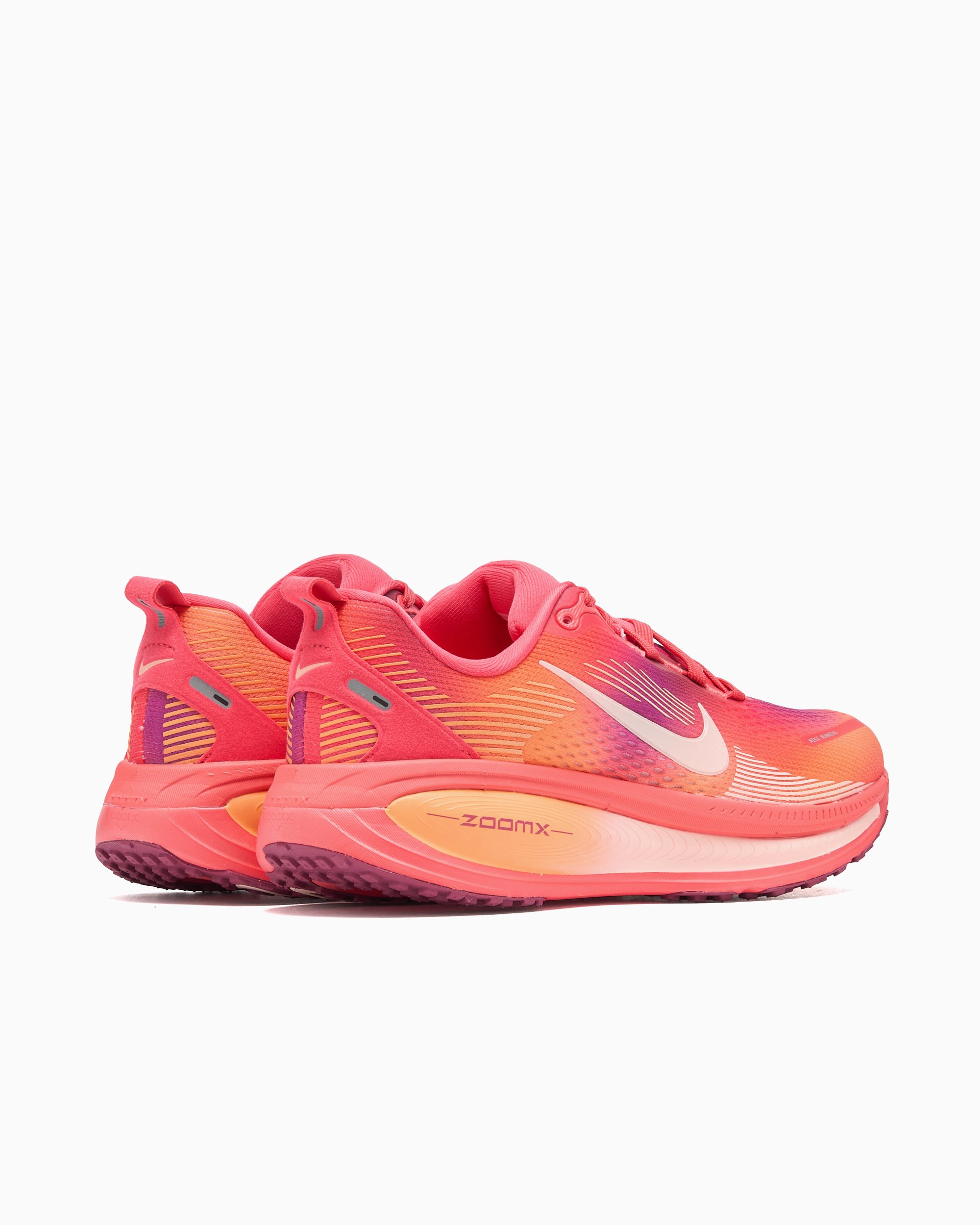 靴 Nike Women's Vomero 18 Women's Nike Vomero 18 SE Running Shoes | Finish Line