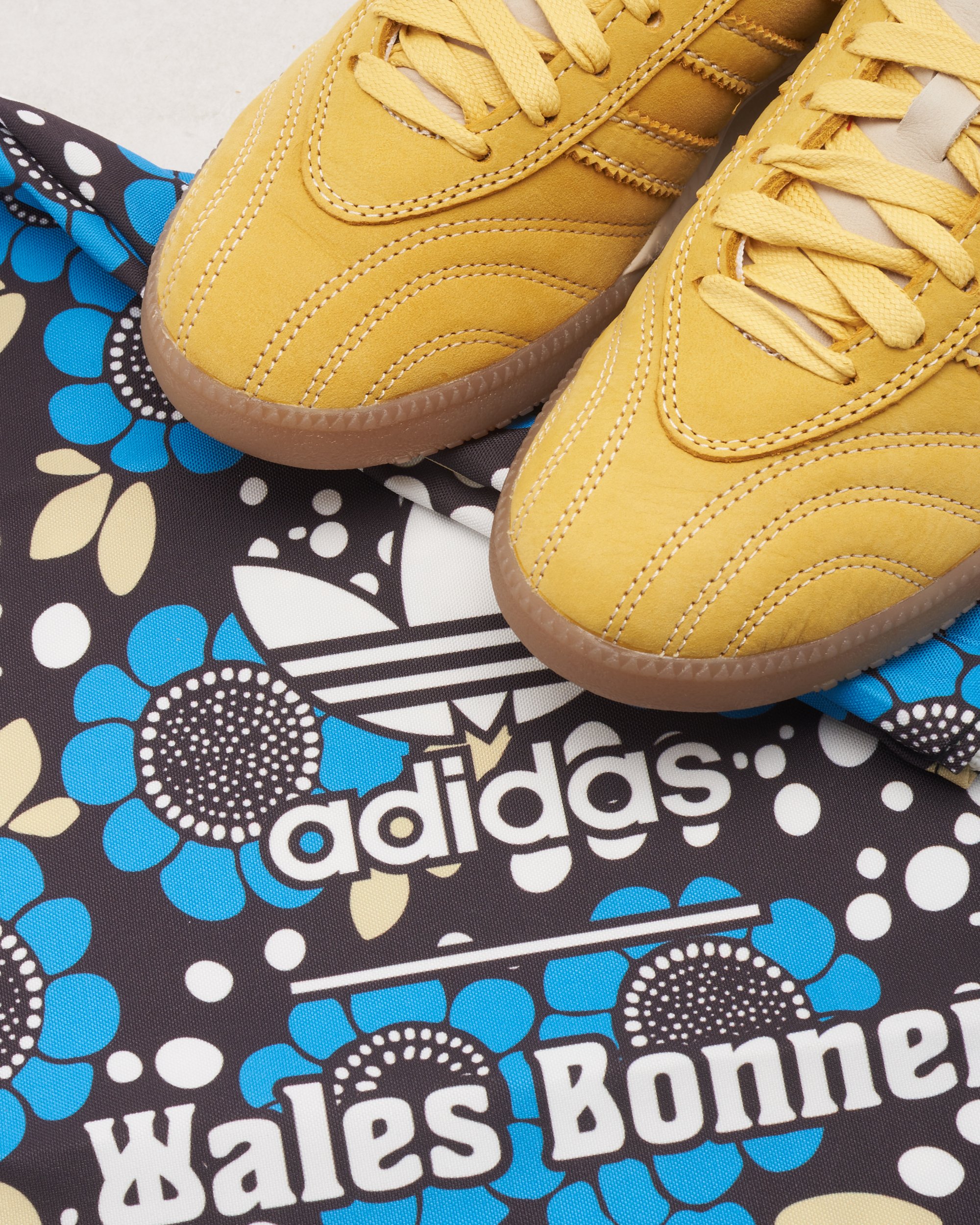 Adidas samba blue/yellow leather/suede trainers top