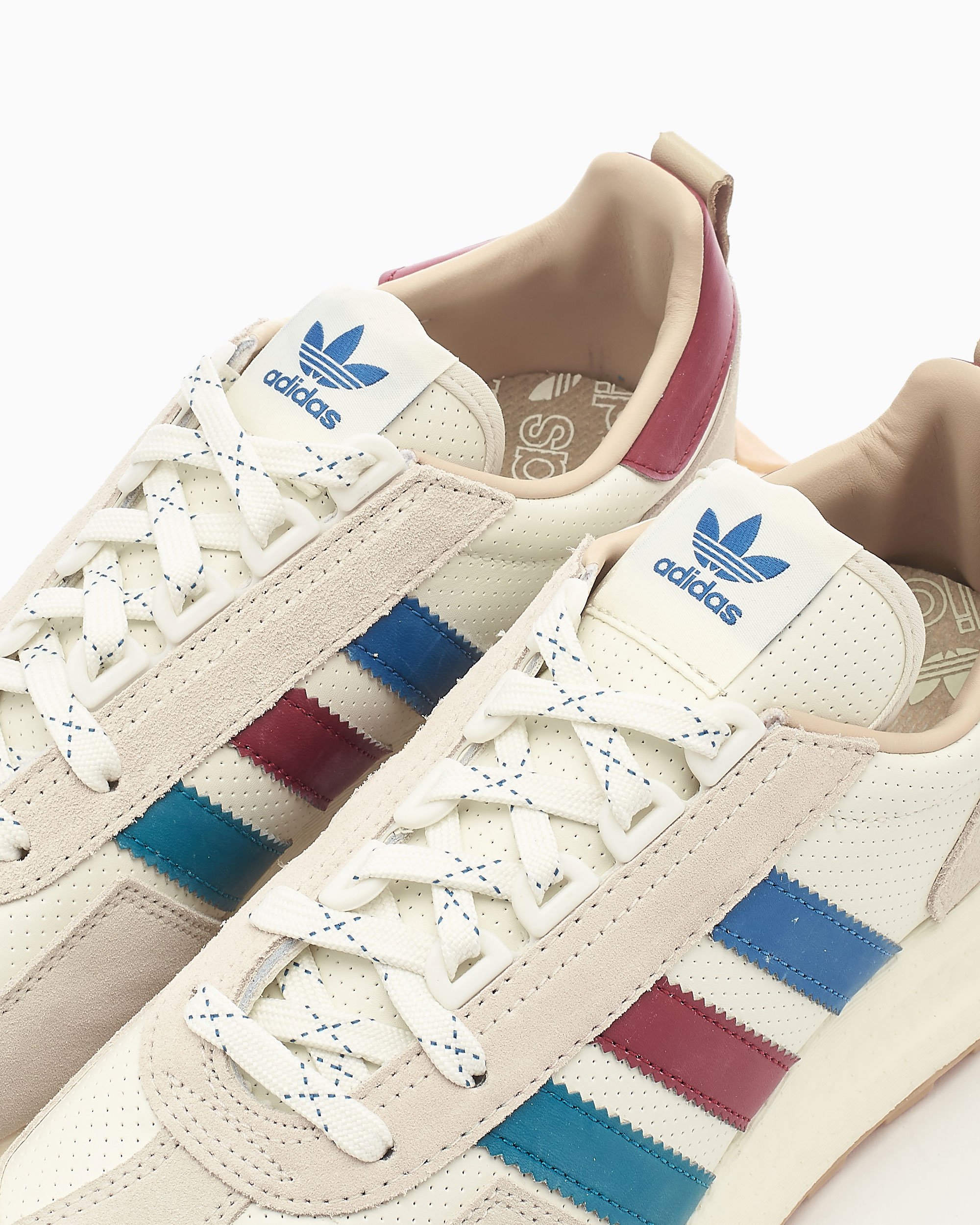 Runner pride adidas sale