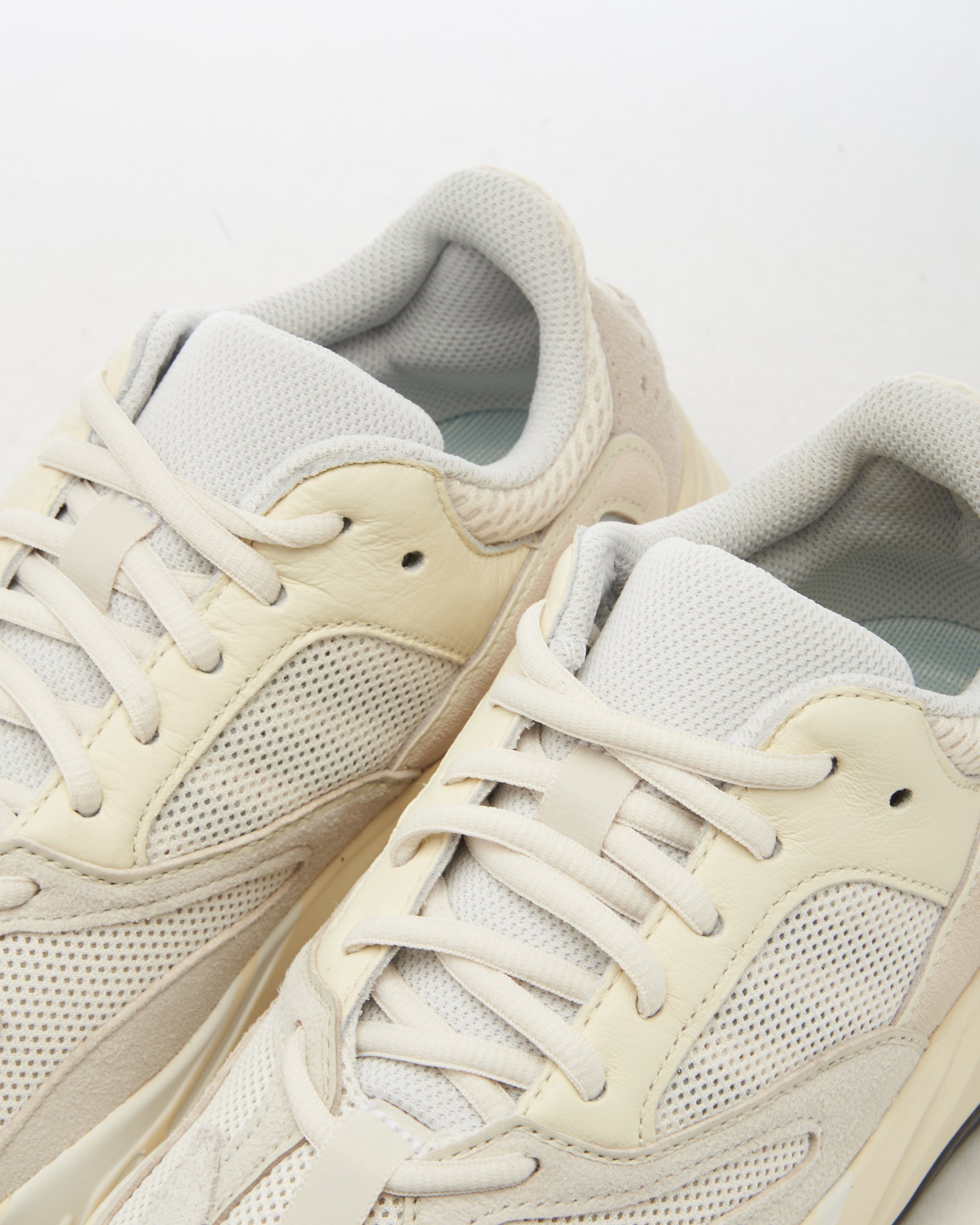 adidas Yeezy Boost 700 Analog Beige EG7596 FOOTDISTRICT