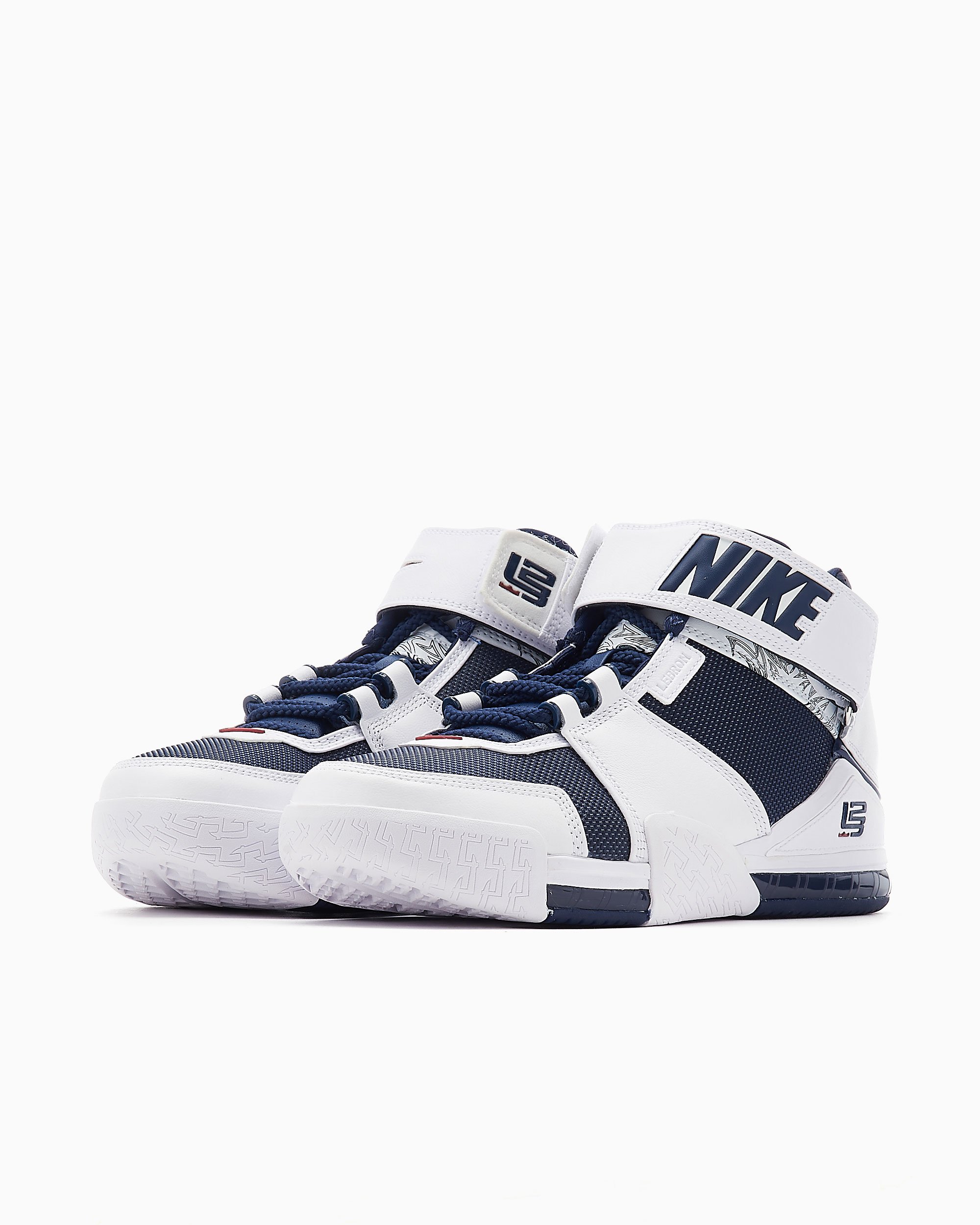 Nike Zoom LeBron II