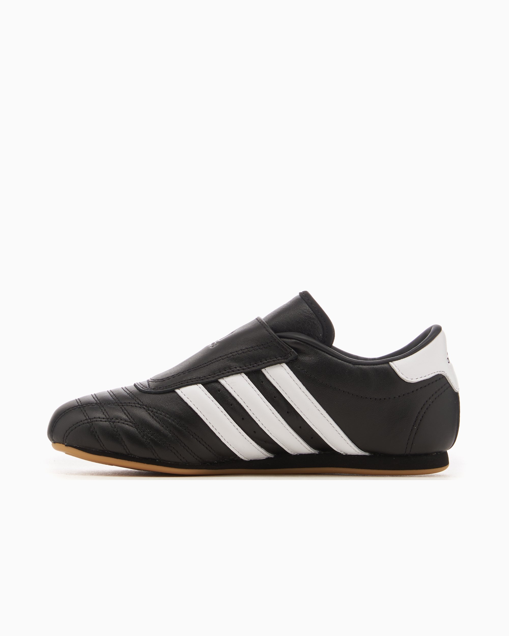 adidas Originals Women s Taekwondo Nero JQ4775 FOOTDISTRICT