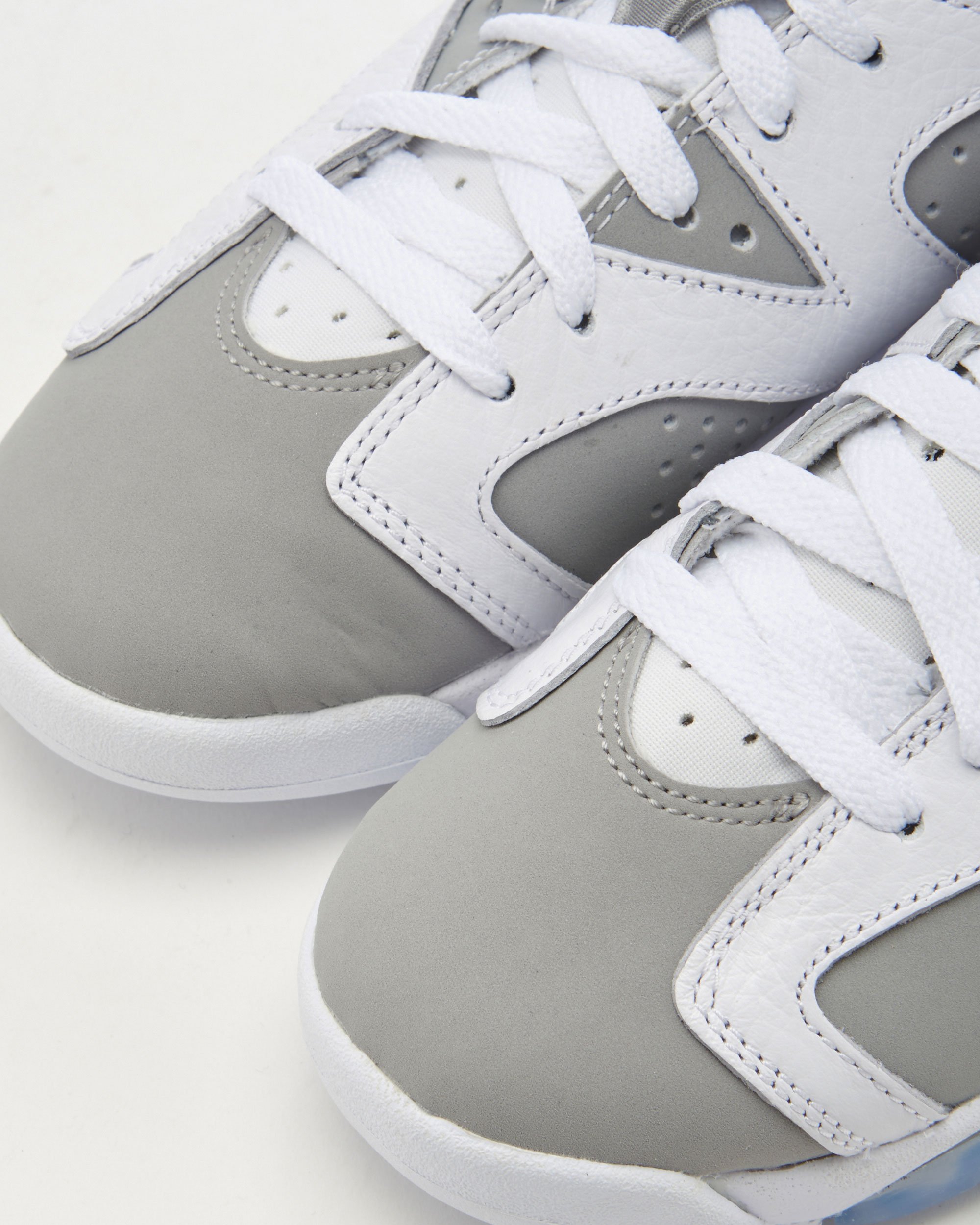 Air Jordan 6 Retro Cool Grey GS Gris 384665 100 FOOTDISTRICT