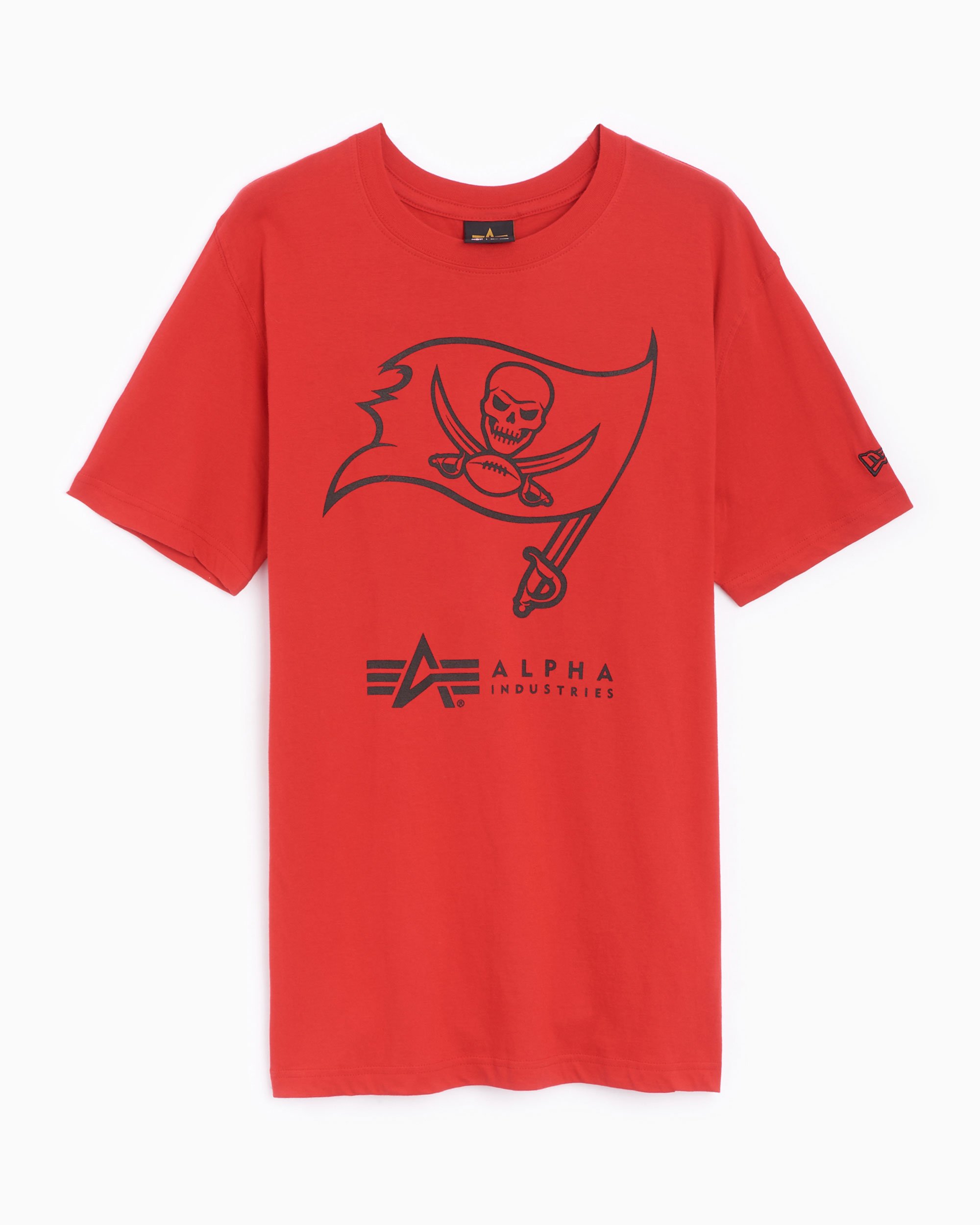 New Era x Alpha Industries Tampa Bay Buccaneers Men s T Shirt Rood