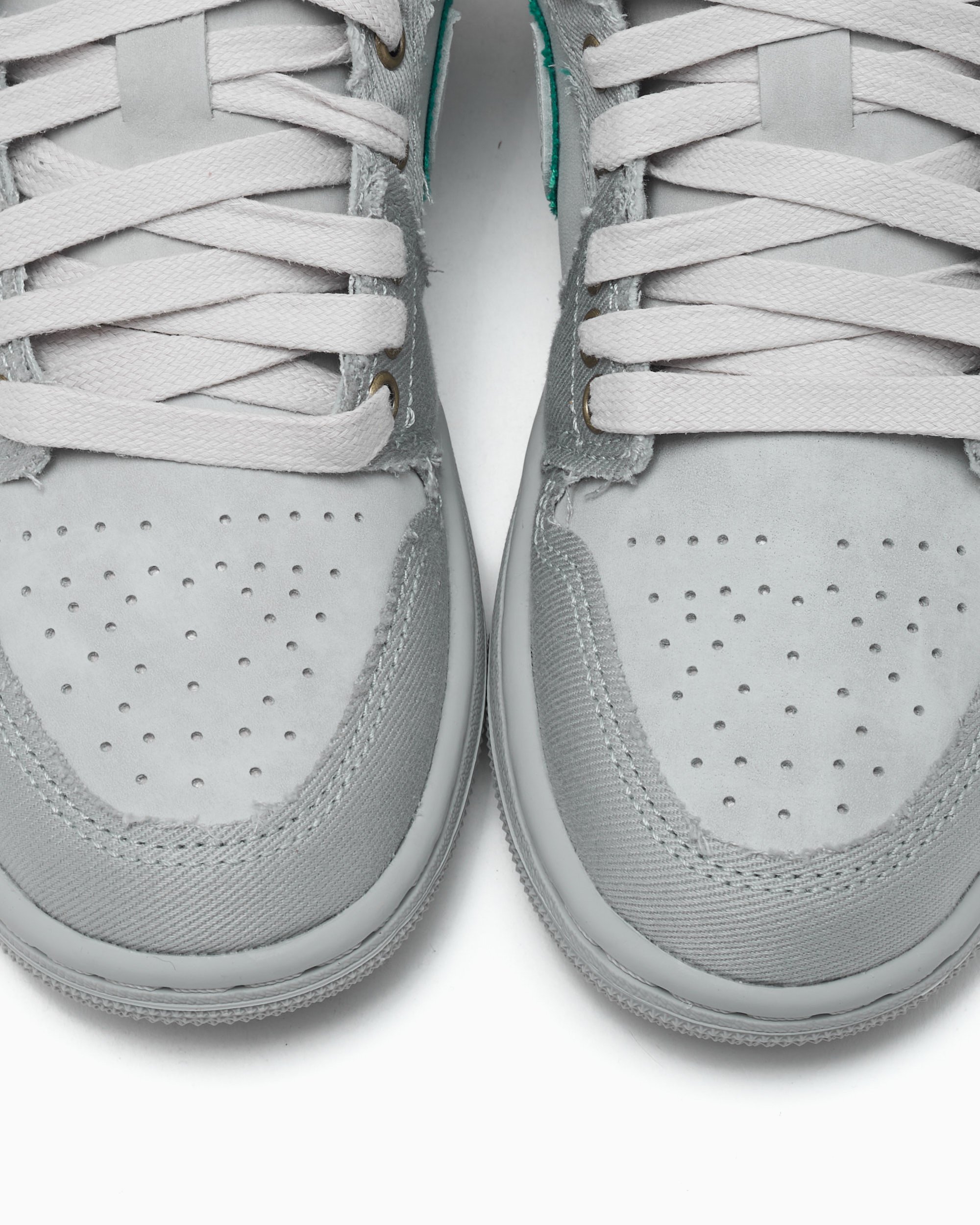 Air Jordan Women's 1 Low SE Gray IH3369-077 | FOOTDISTRICT