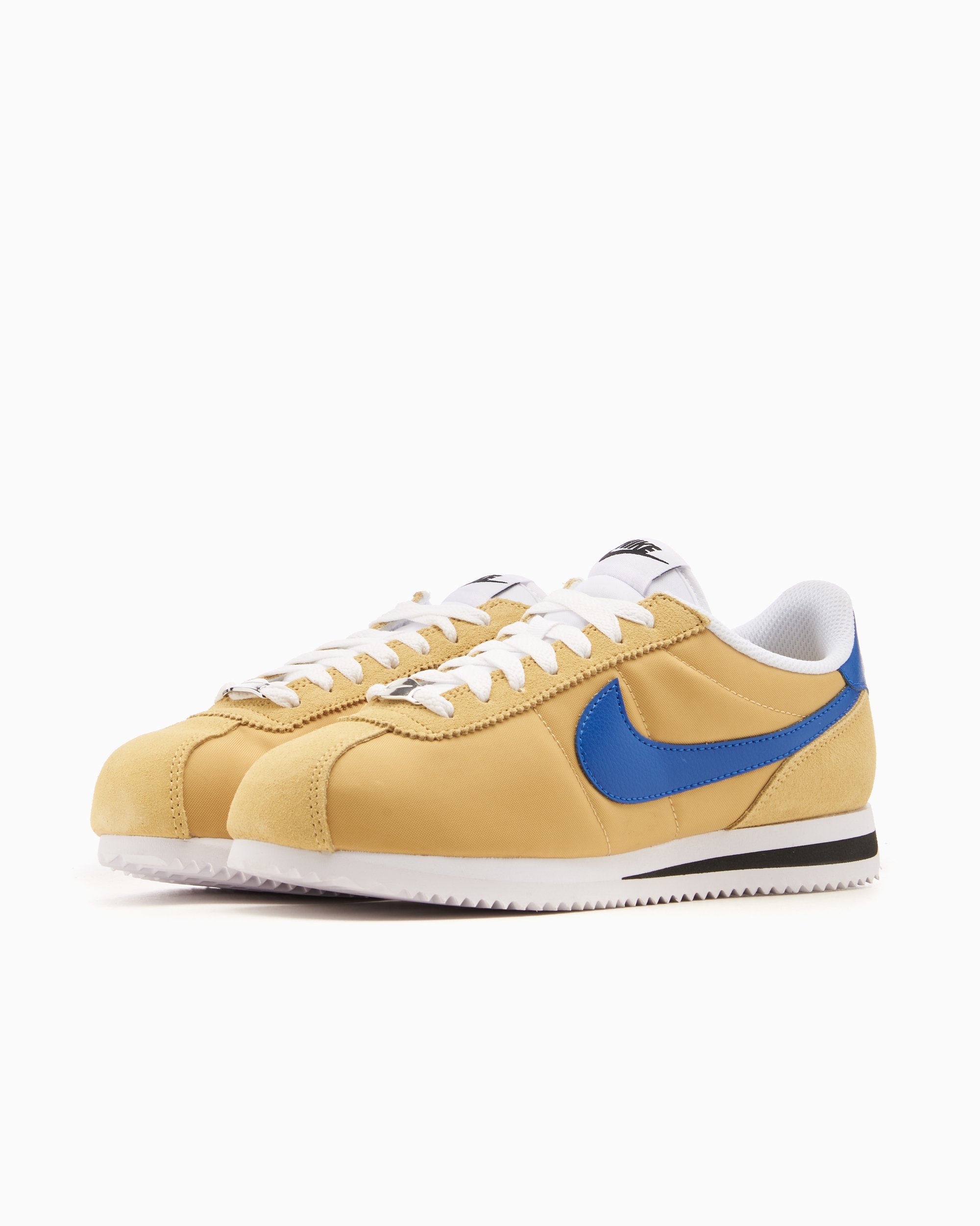Nike Women s Cortez Vivid Sulfur Giallo DZ2795 701 FOOTDISTRICT