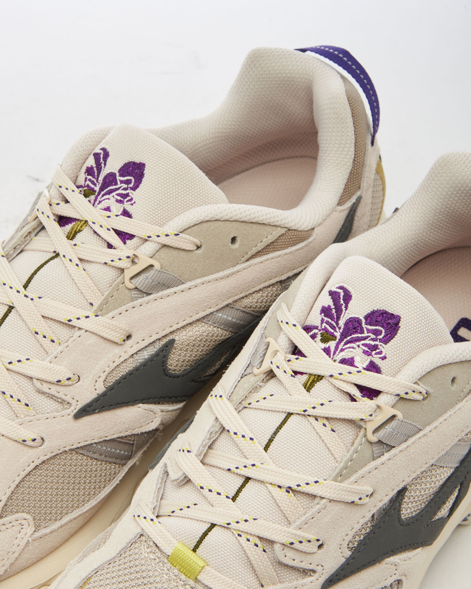Mizuno wave mujin purple top