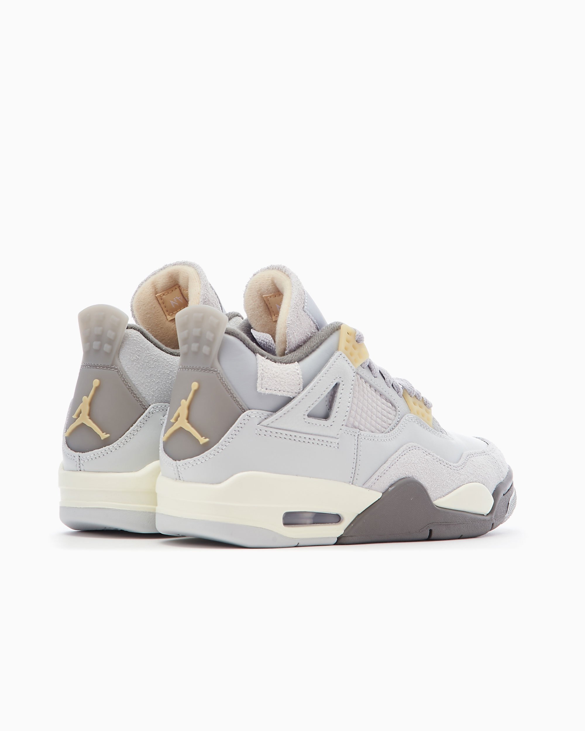 Air Jordan 4 Retro SE