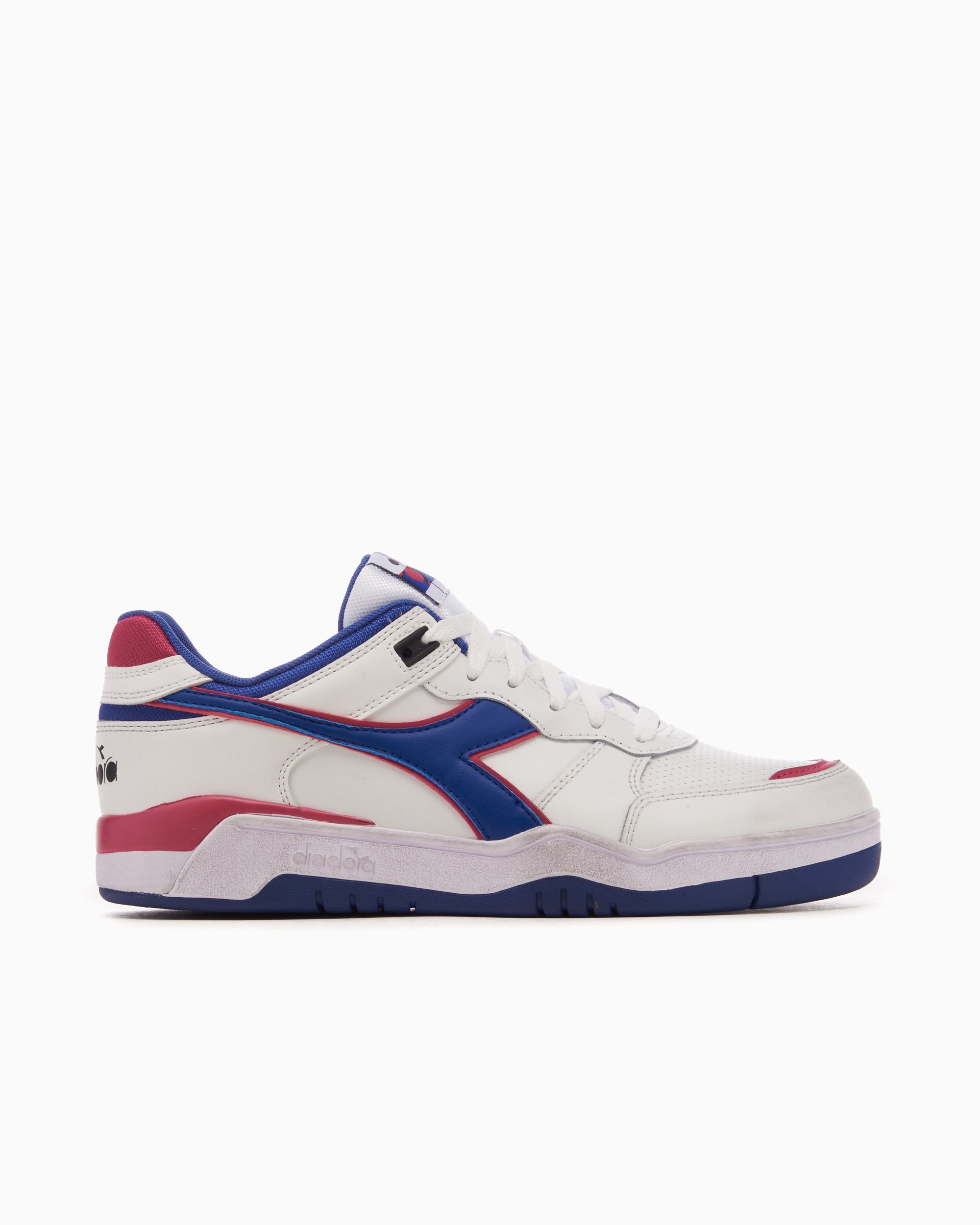 De donde es sales la marca diadora