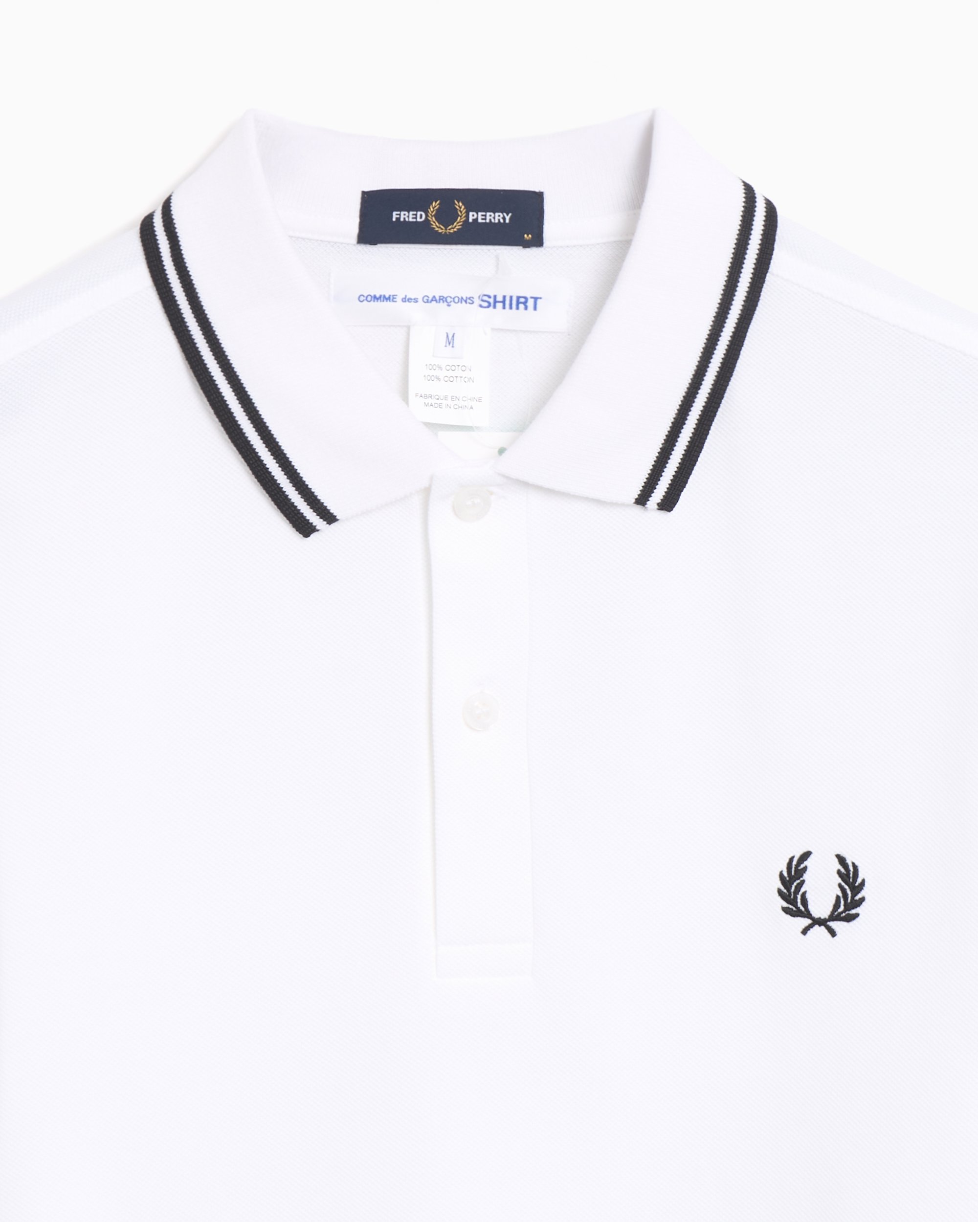 Comme Des Garçons Shirt x Fred Perry Logo Strong Will Men's Polo White  FO-T502-S25-3 | FOOTDISTRICT