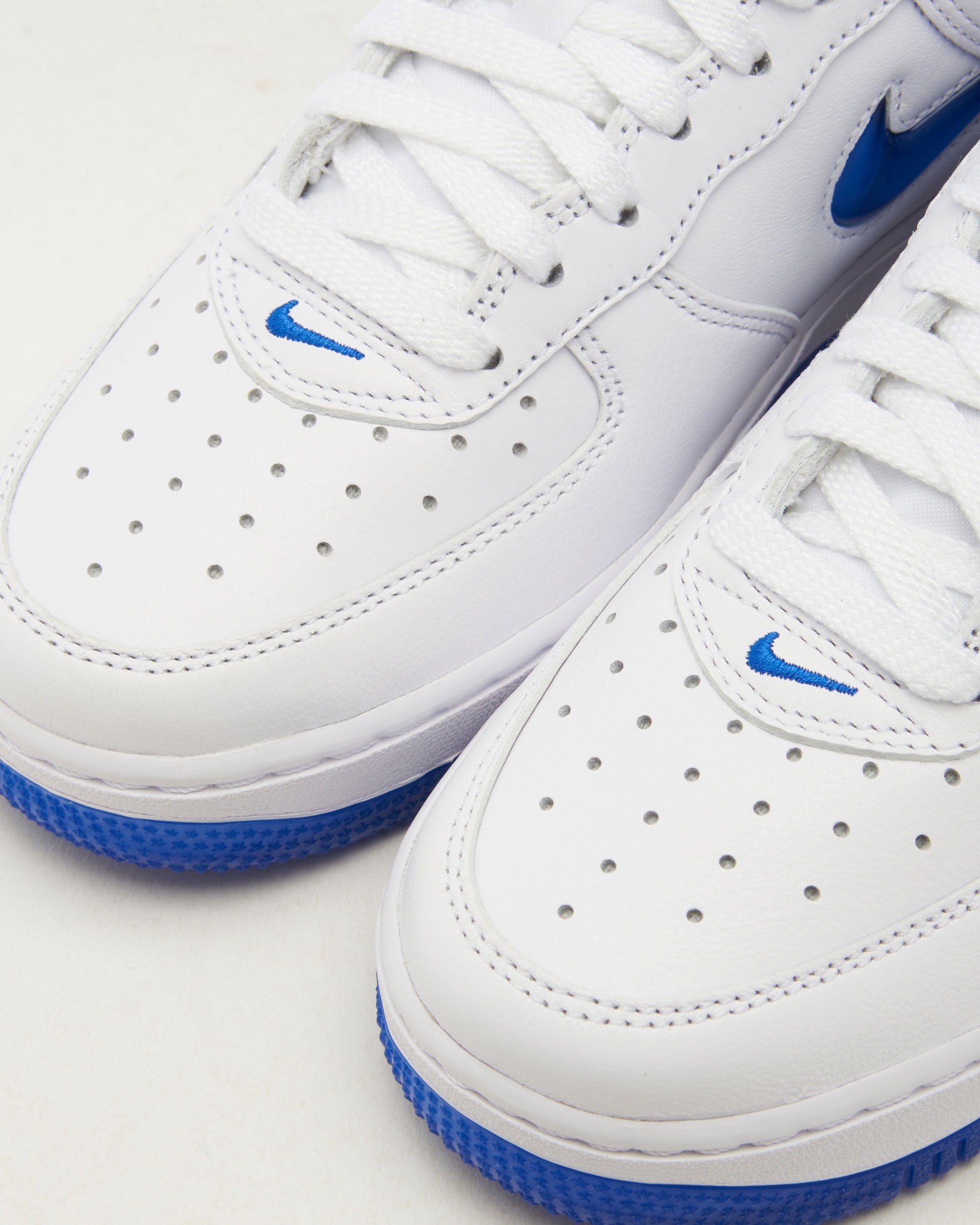 Nike air force on sale 1 7 royal blue