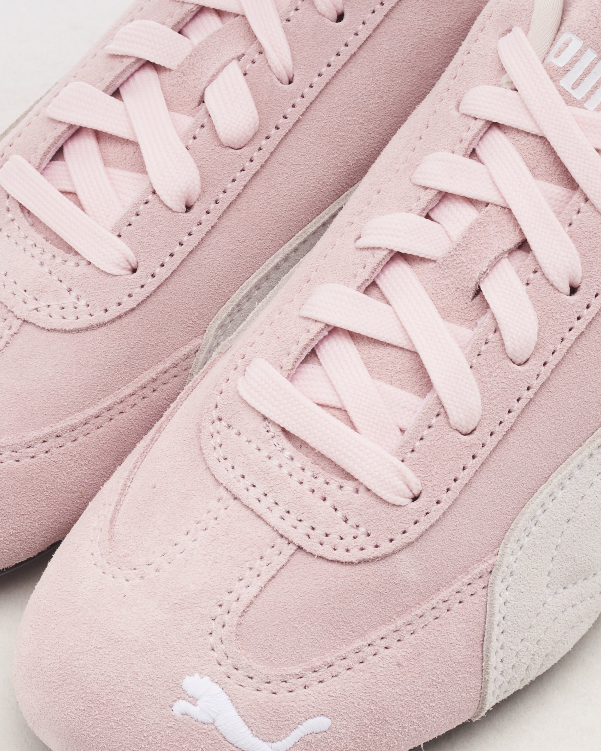 Red pink pumas outlet