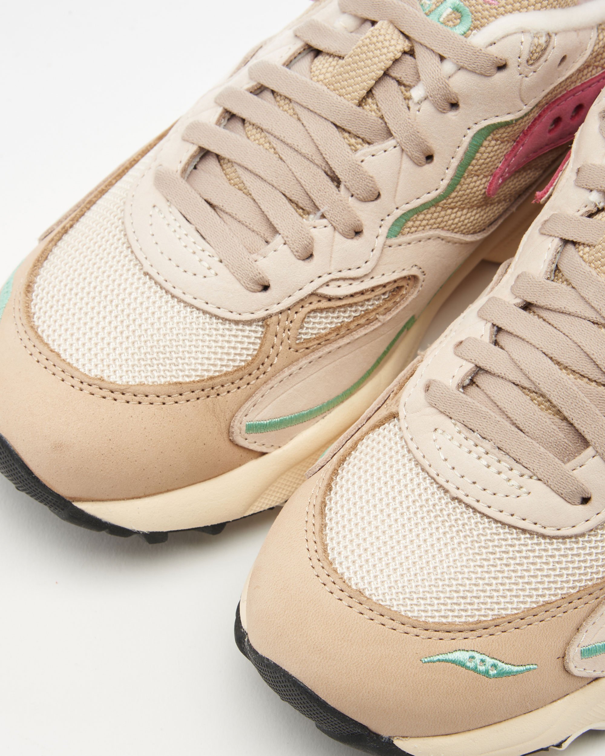 Saucony hurricane iso 3 hombre beige clearance