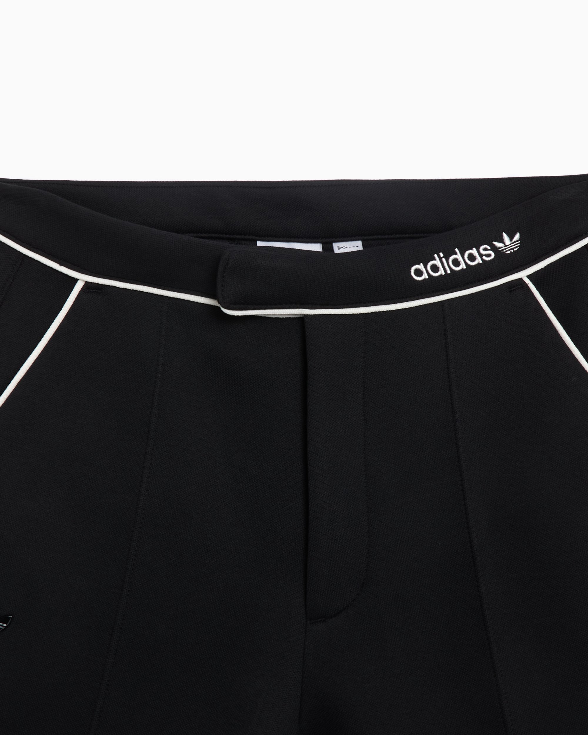 adidas Originals Women's Bermuda Shorts Black JD5476 adidas Originals Women's Bermuda Shorts Black JD5476