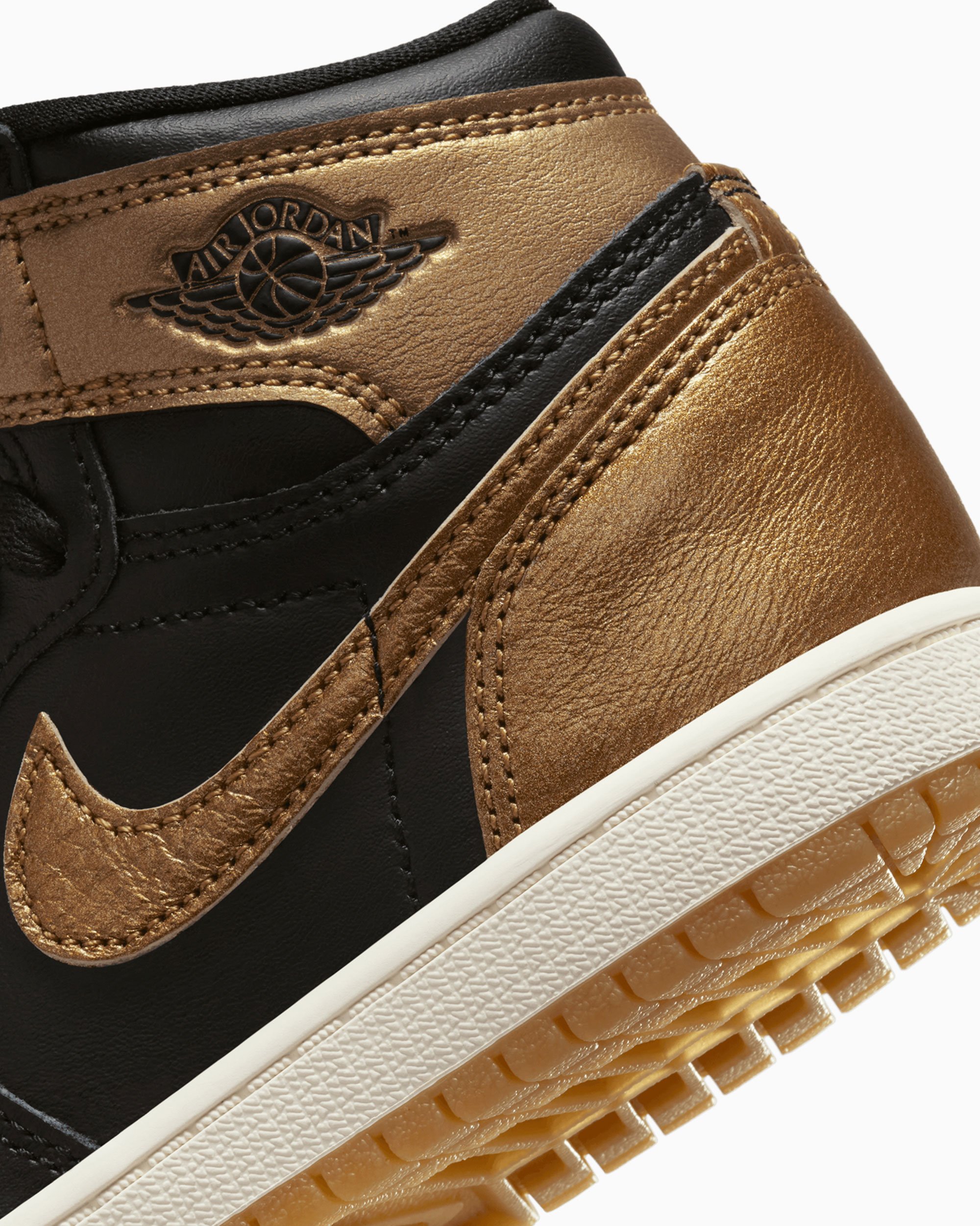 Scarpe jordan bambino oro sales