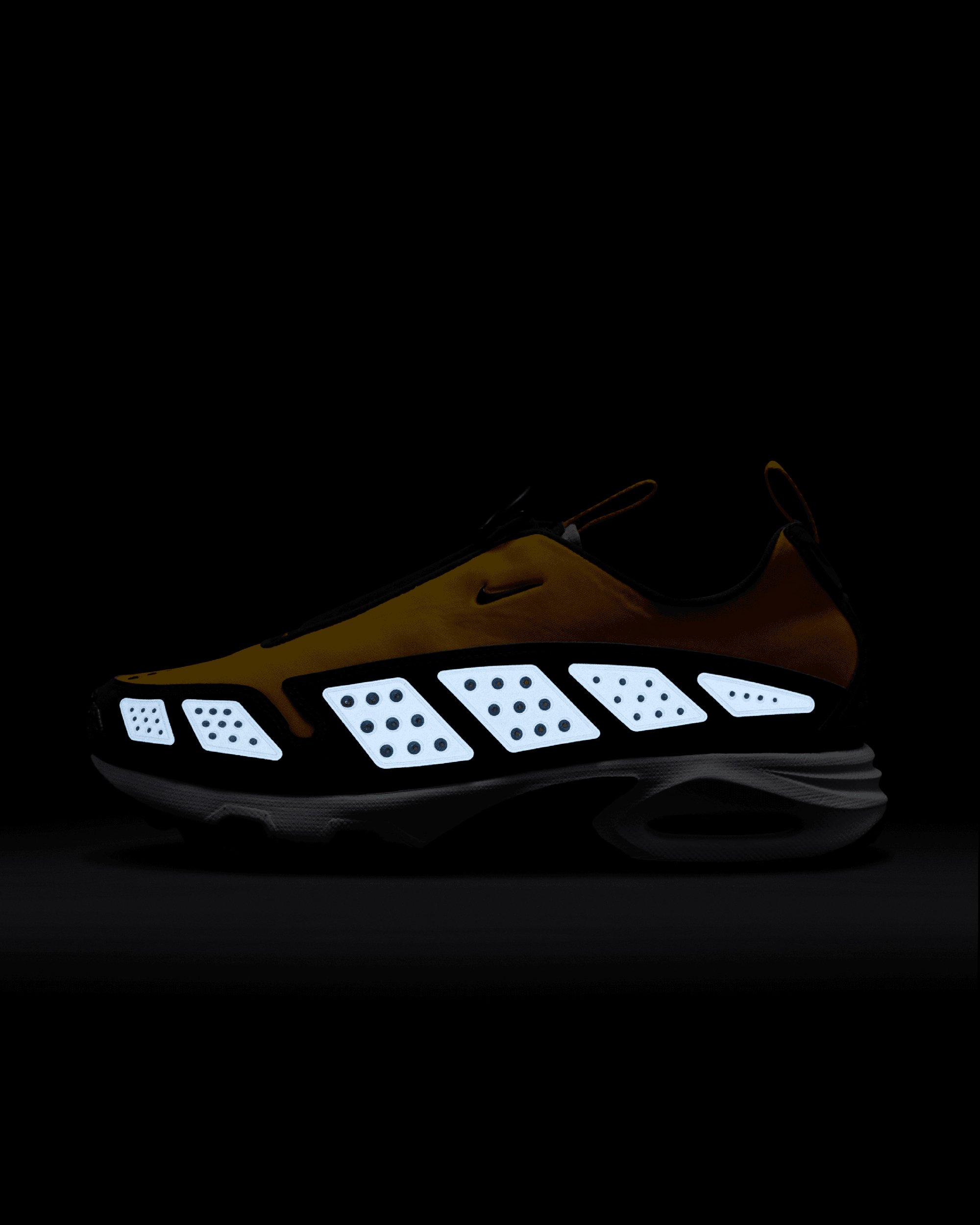 【オンライン限定商品】  Nike Women's  SNDR Max Air ウォーキング・ランニングウェア
