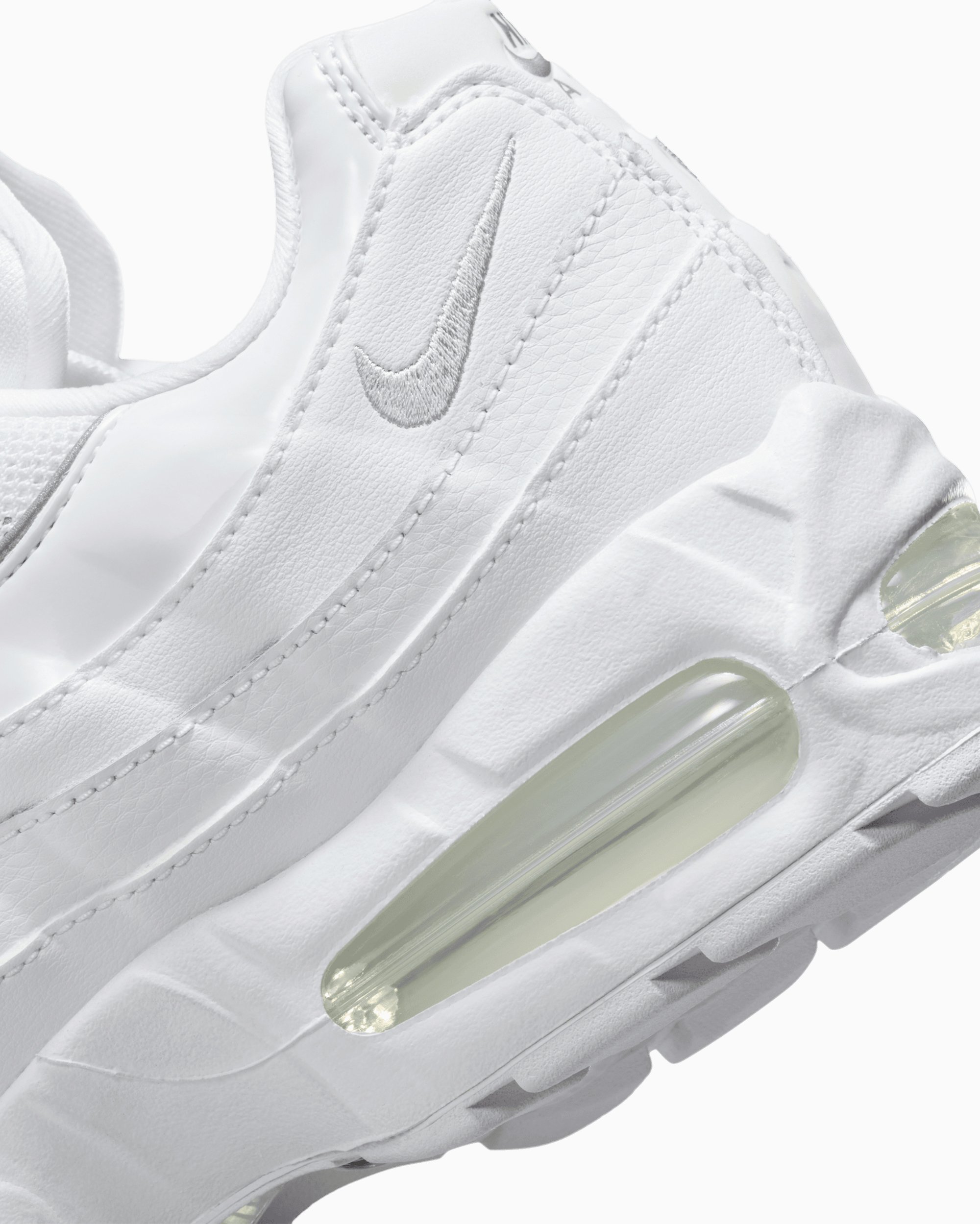 chunky sneakers nike branco