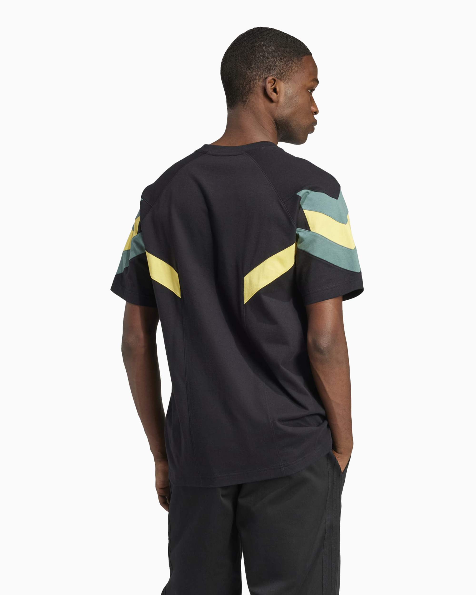 adidas Originals Jamaica Men s T Shirt Schwarz IN5566 FOOTDISTRICT